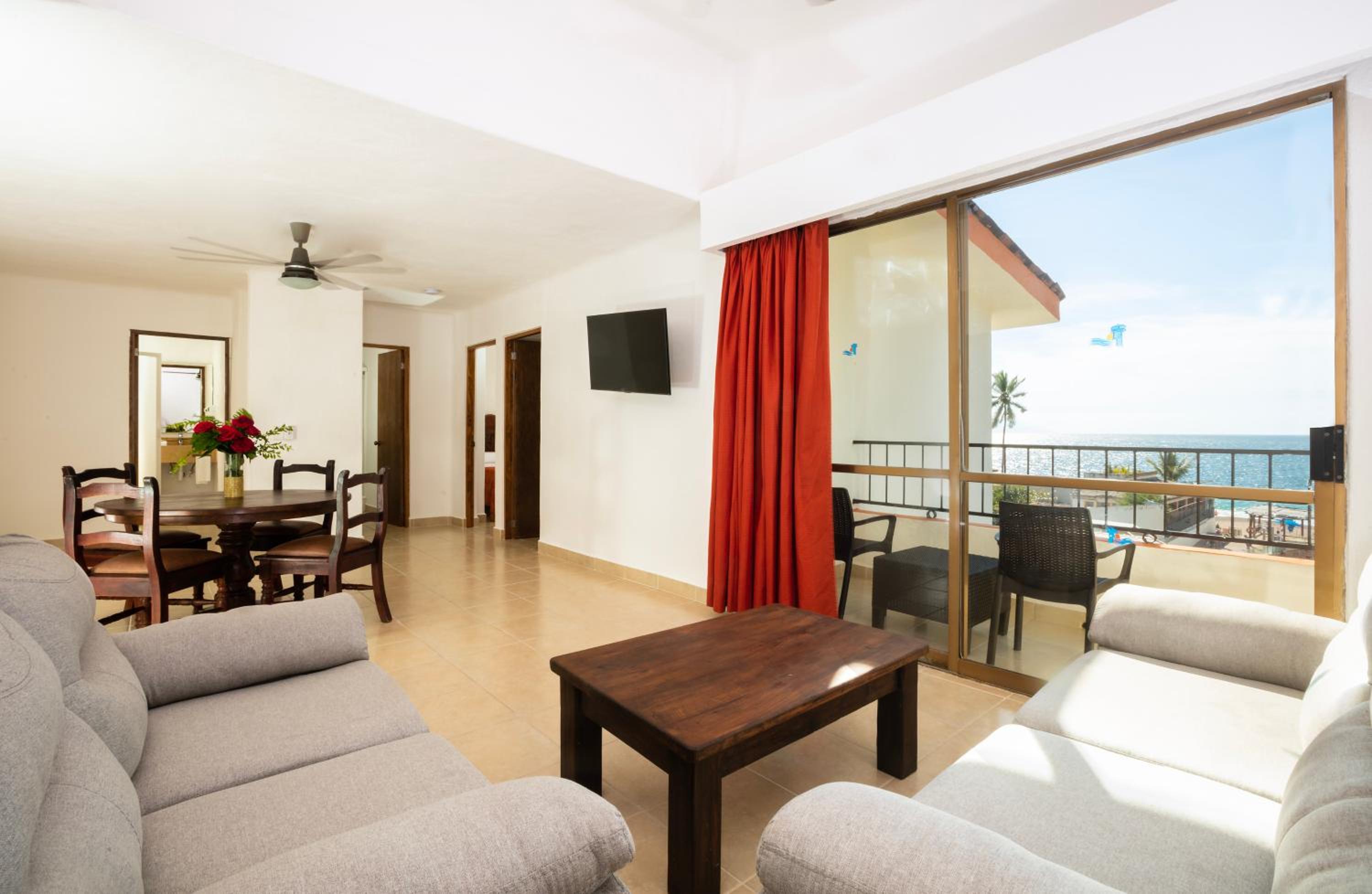 Two-Bedroom Suite - Photo 2