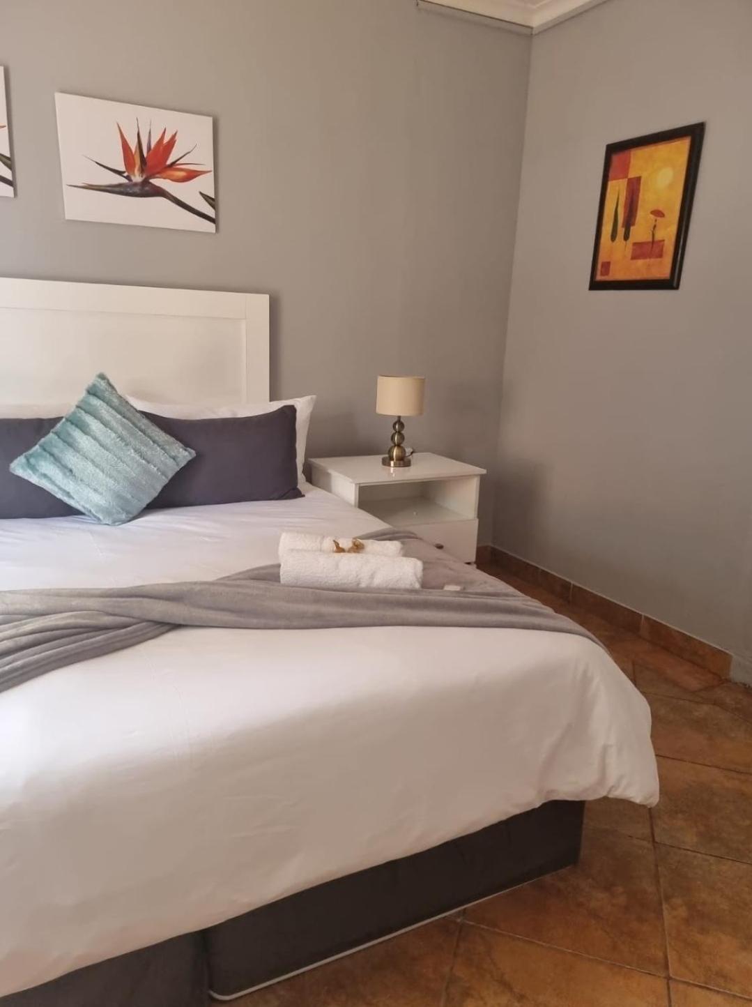 Standard Double Room - Photo 6