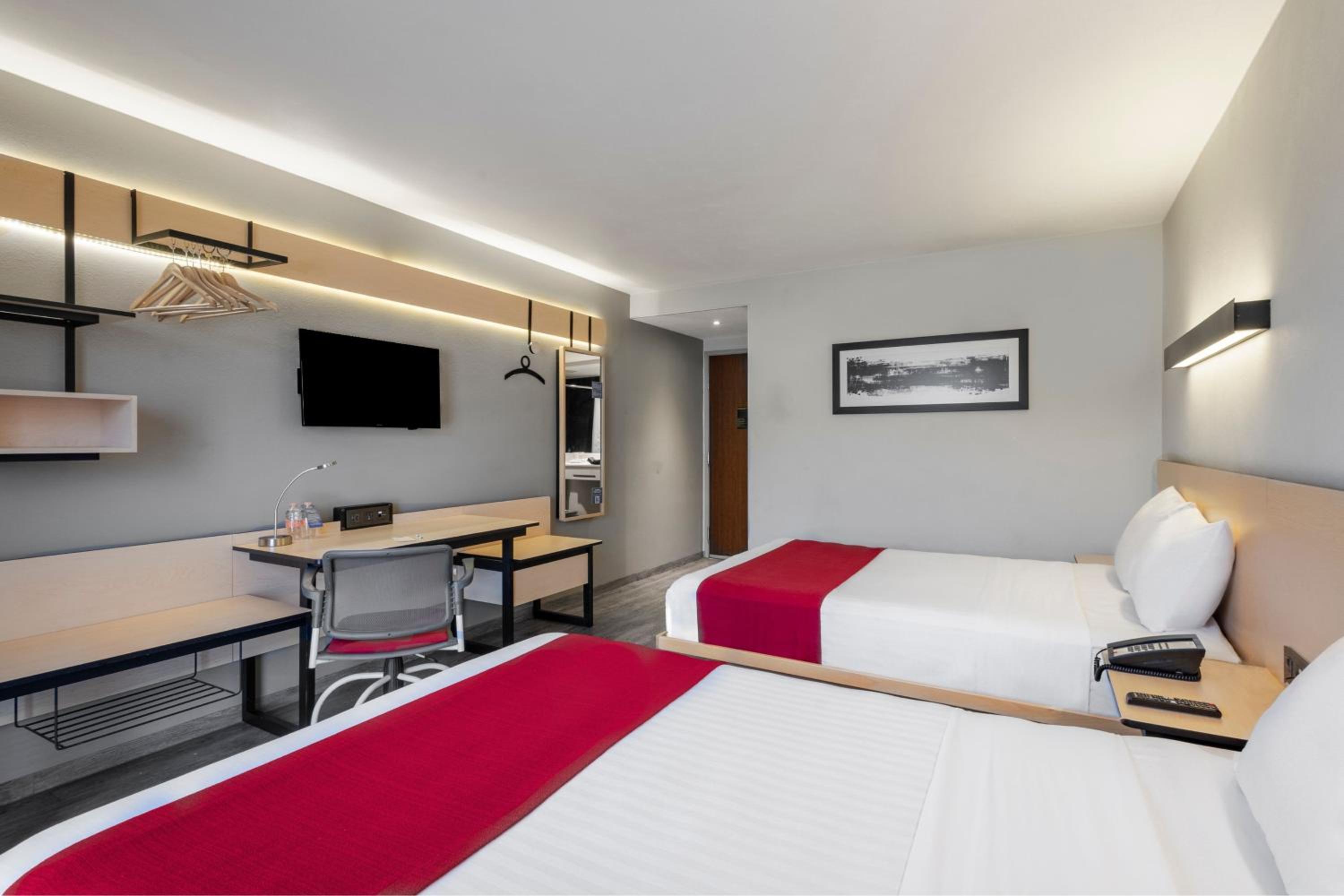 Double Room with Two Double Beds photo 3