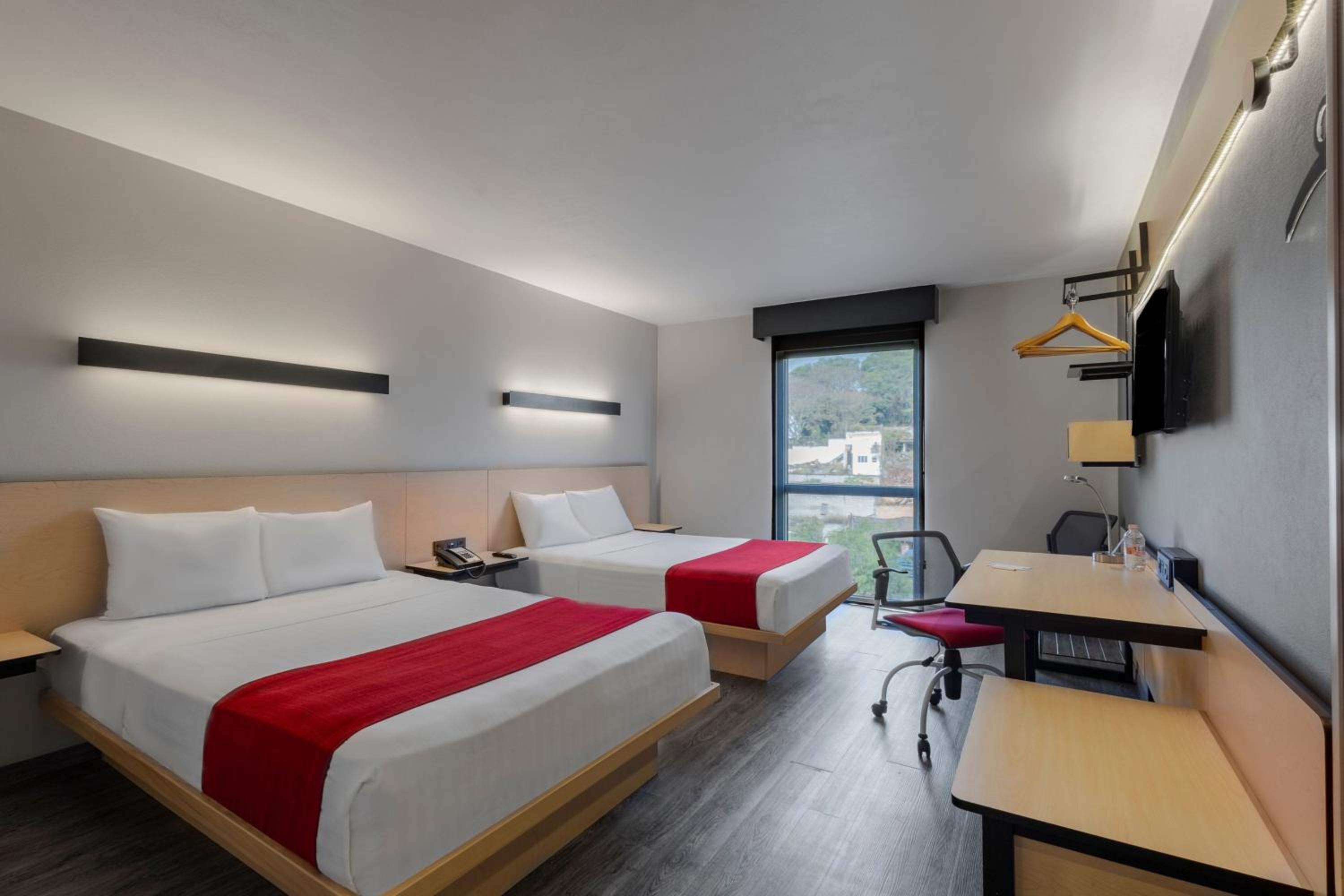 Double Room with Two Double Beds photo 3
