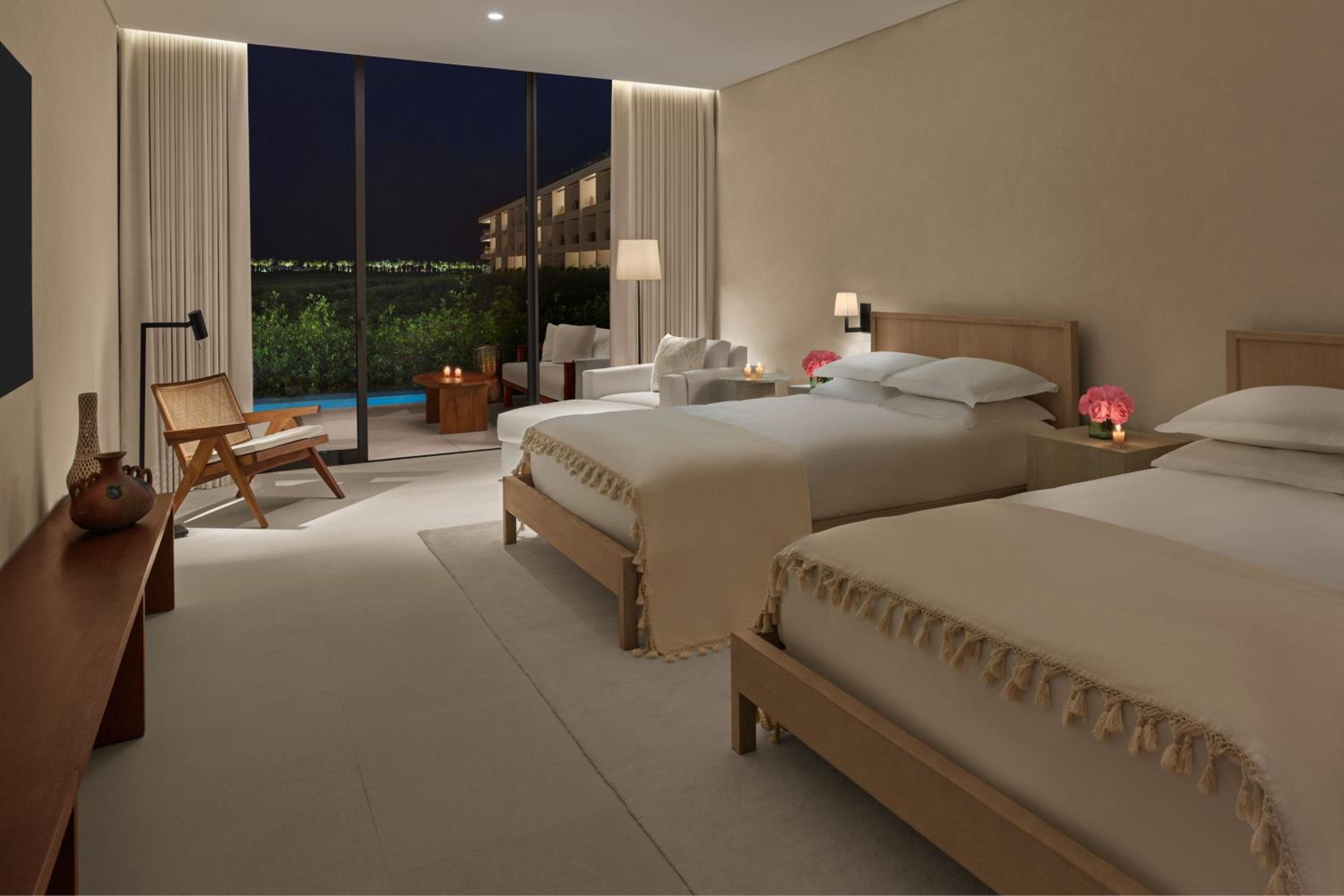 Premier Queen Room with Two Queen Beds and Ocean View - Plunge Pool - Photo 1