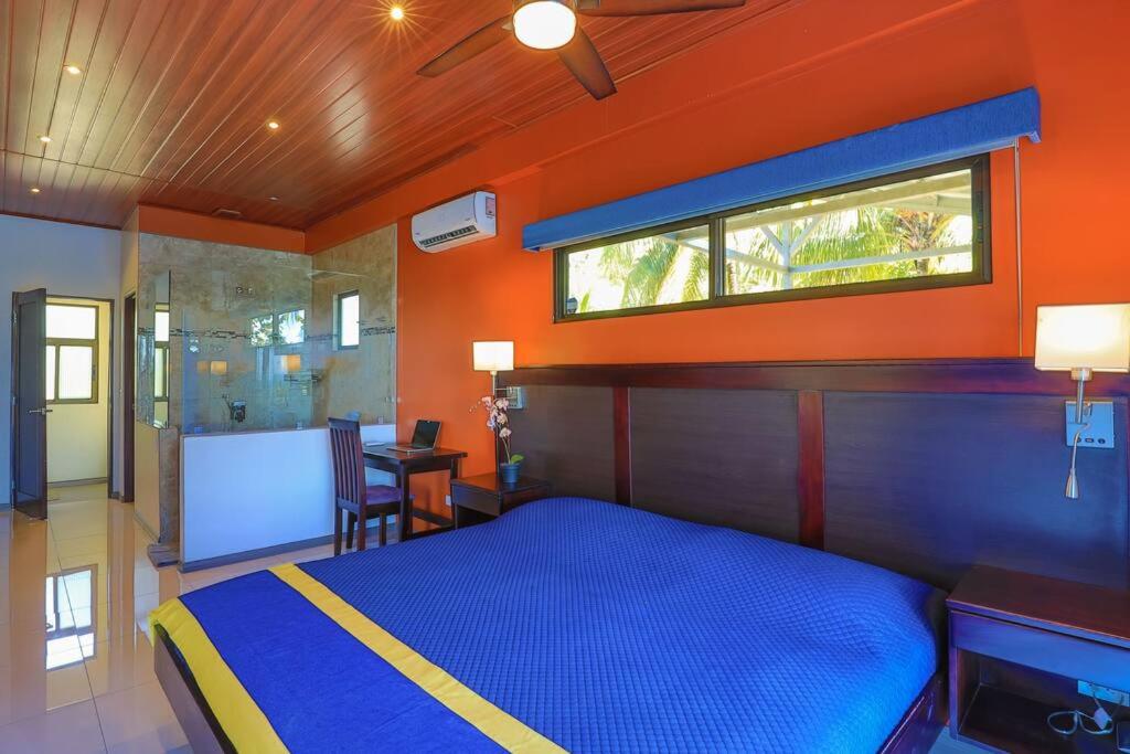 Three-Bedroom House photo 1