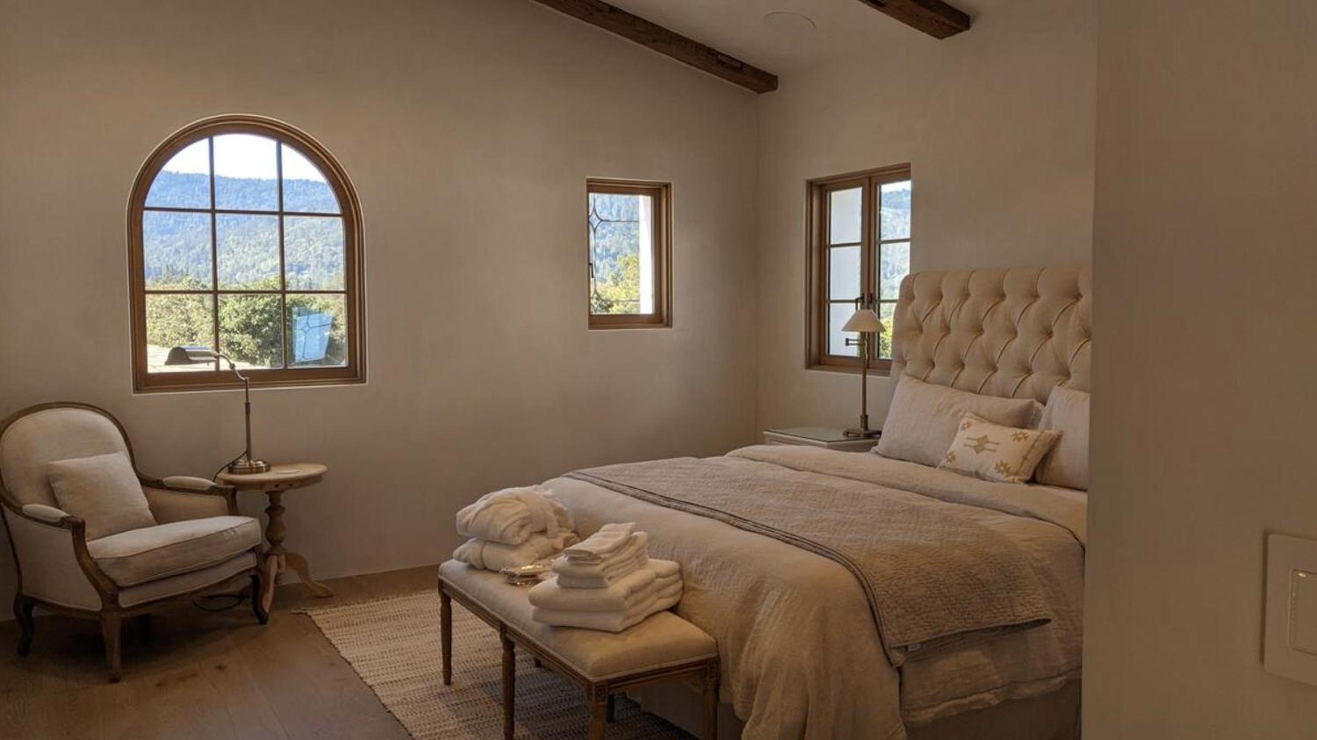 King Suite With Pool View