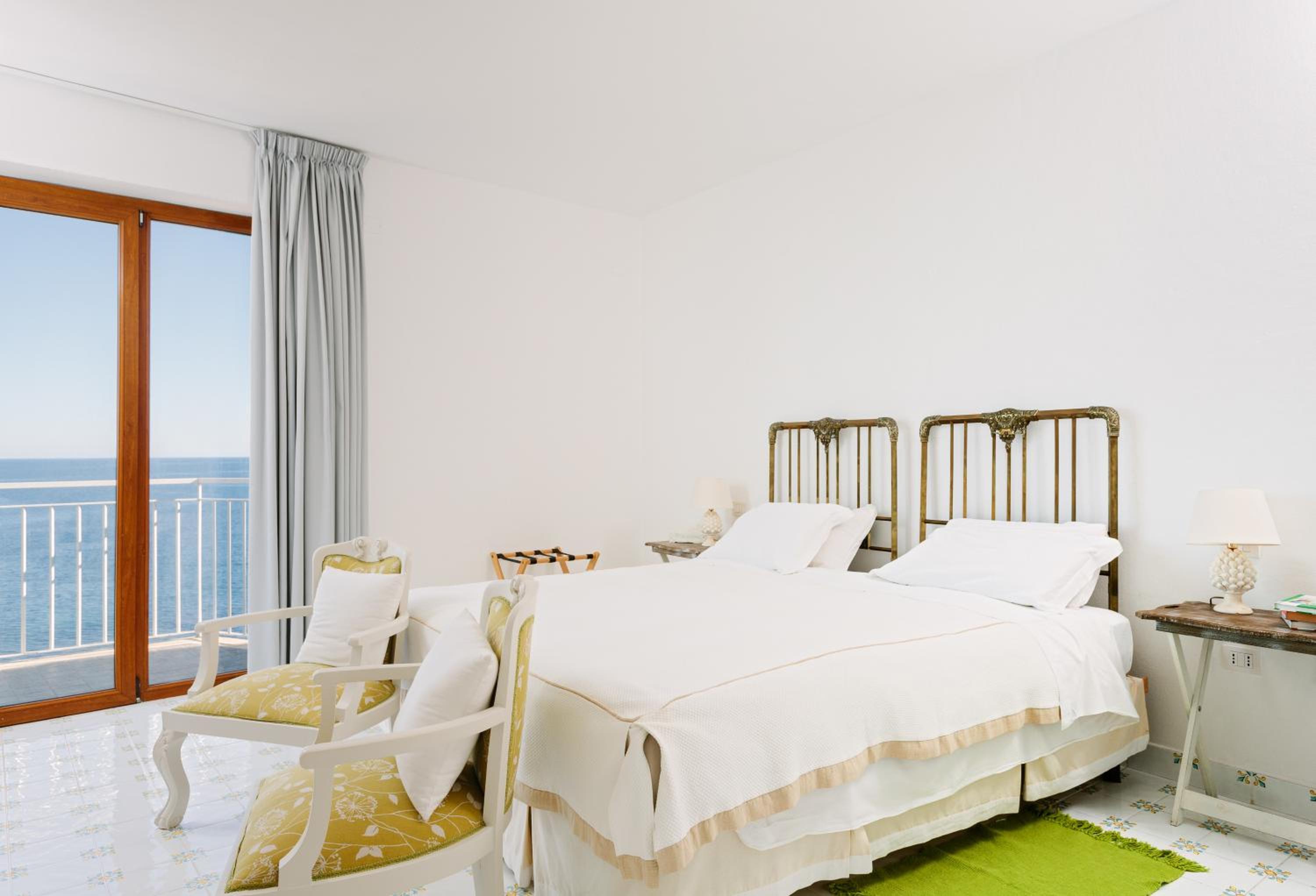 Double Room with Balcony and Sea View - Photo 14