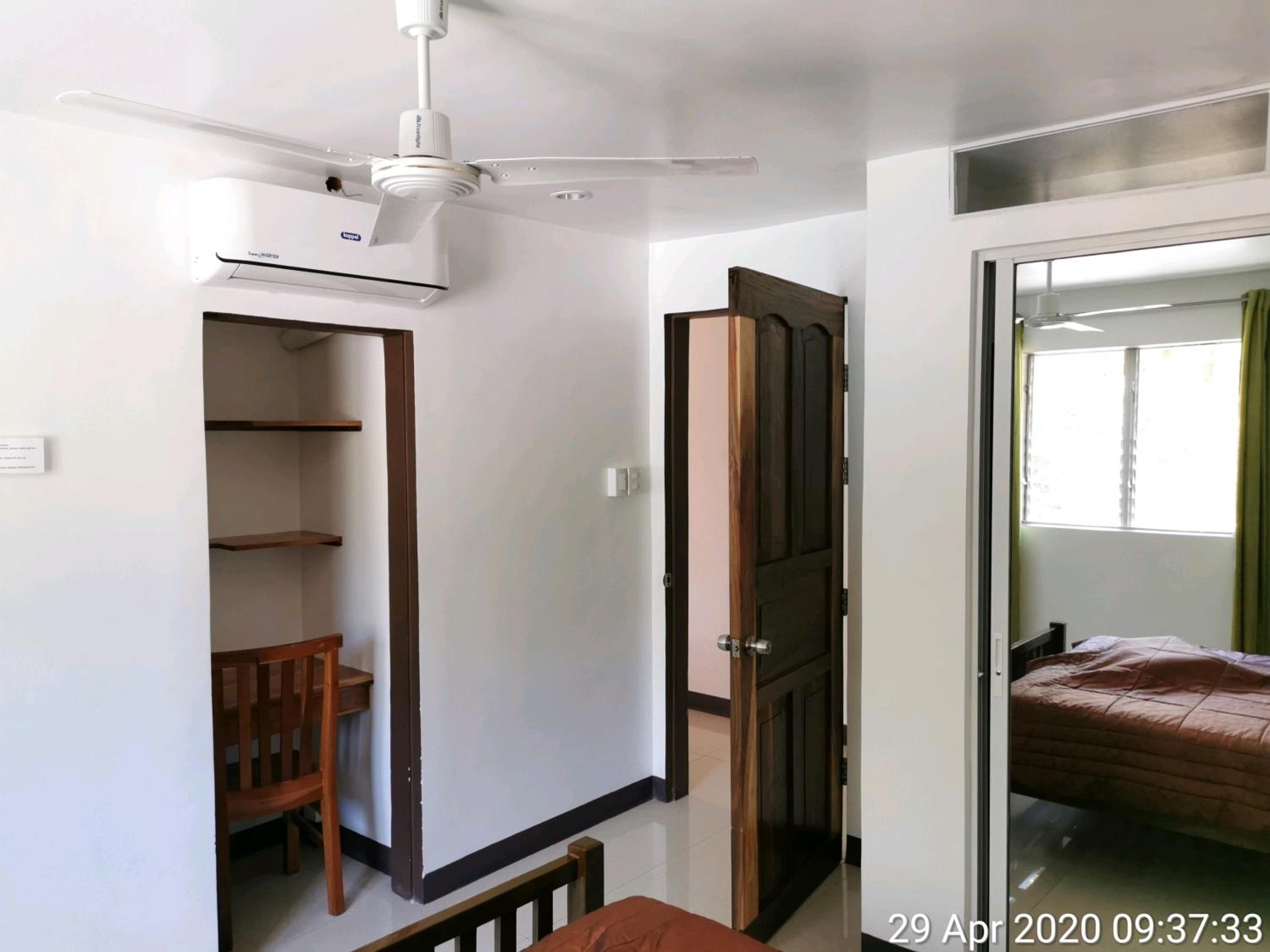 One-Bedroom Apartment photo 3