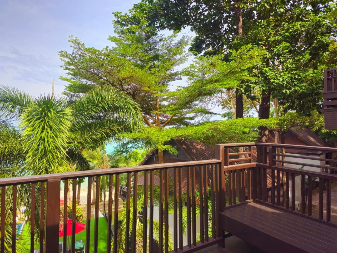 Premier Coral Seaview Studio - Photo 6