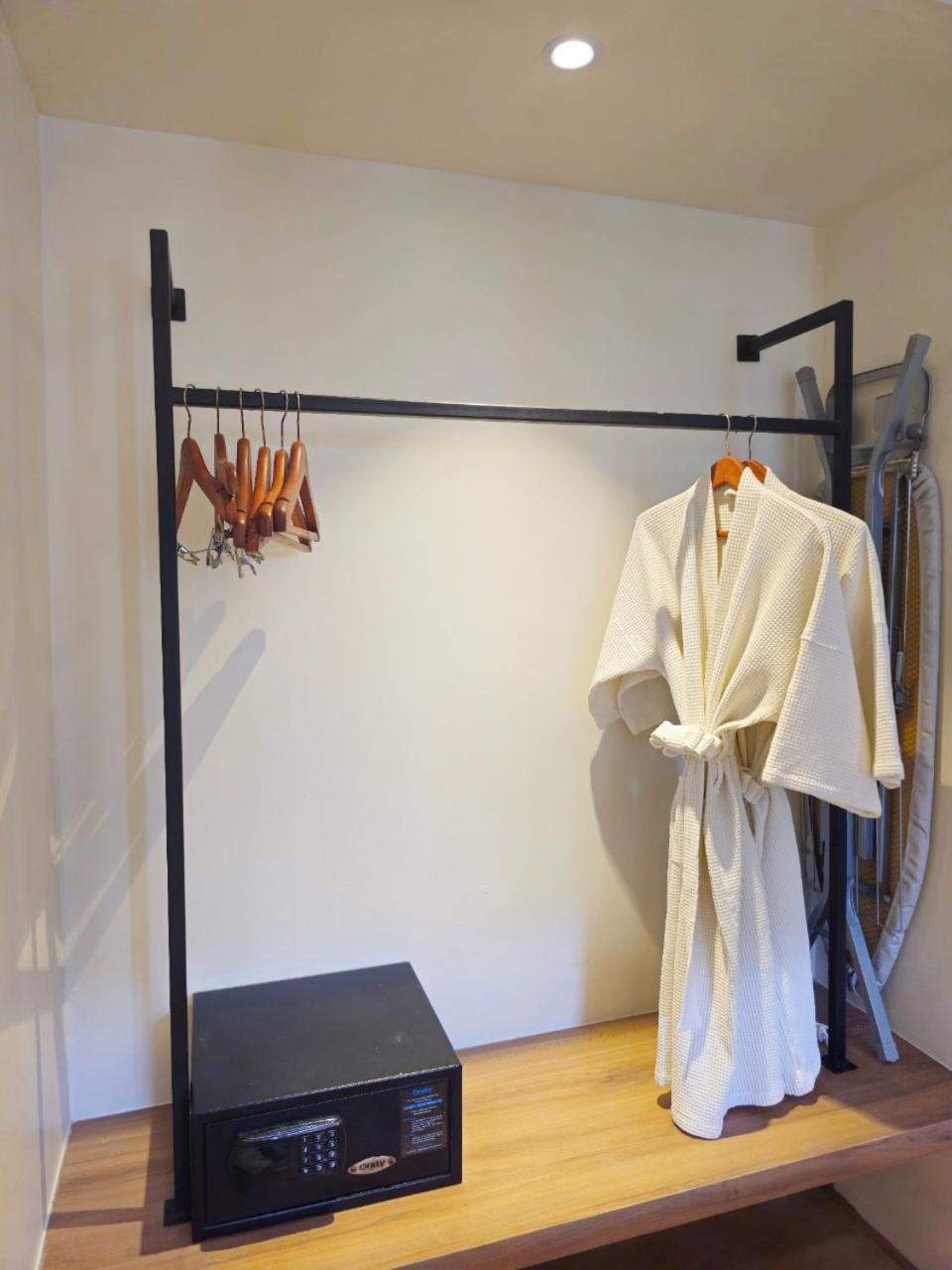 Premier Coral Seaview Studio - Photo 4