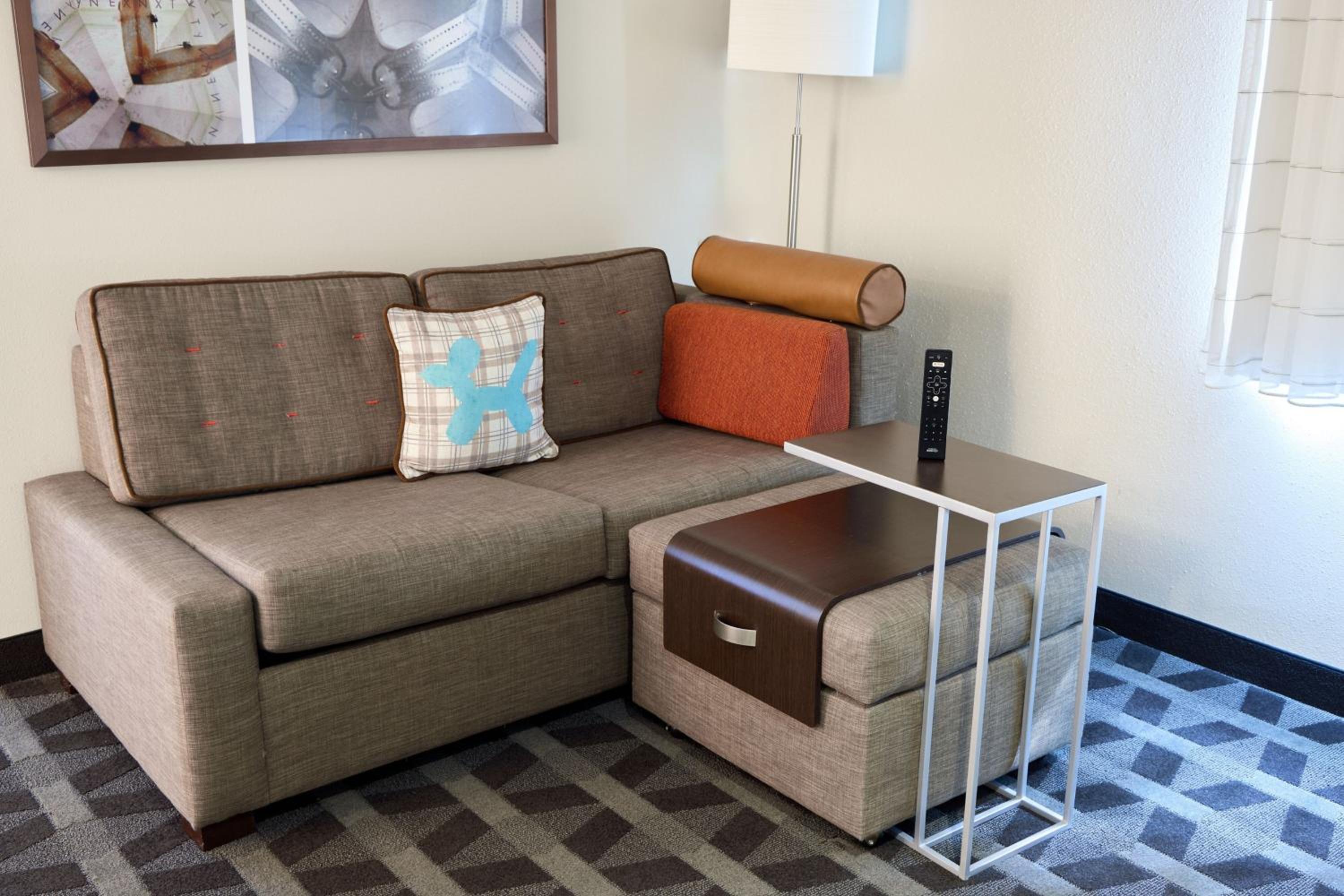 King Studio with Sofa Bed - Photo 3