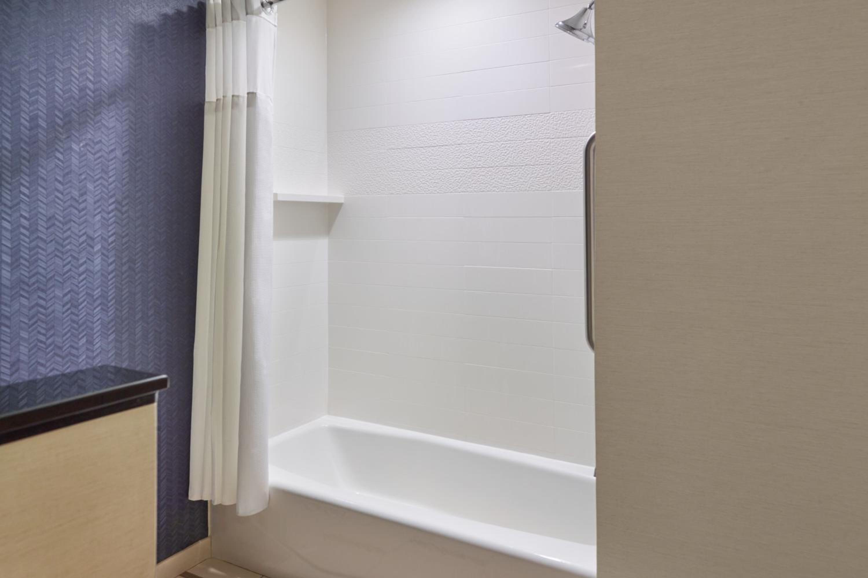 Queen Room with Two Queen Beds - Hearing Accessible photo 2