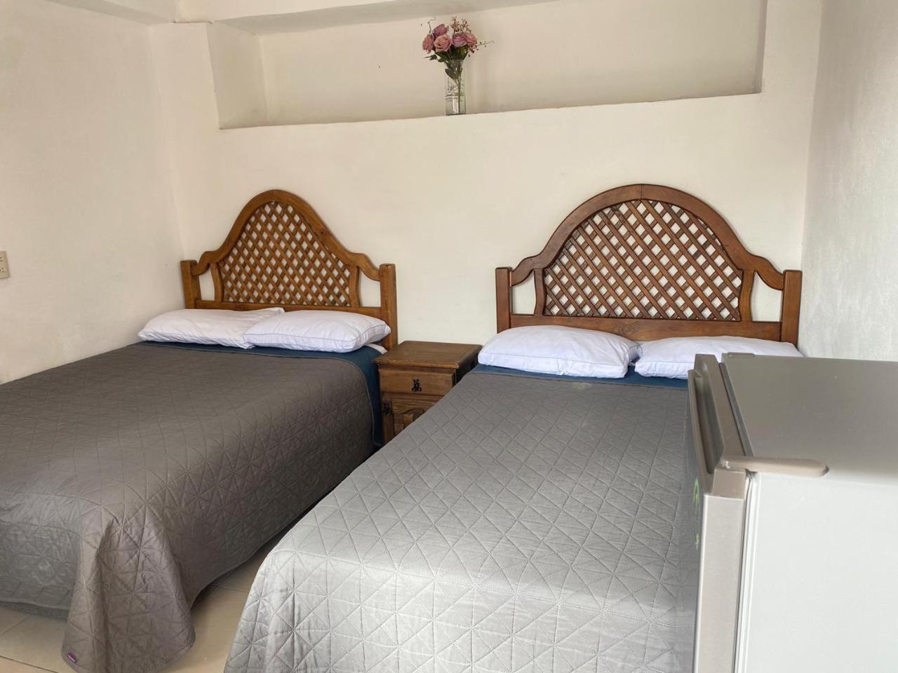 Twin Room with Mountain View - Photo 3