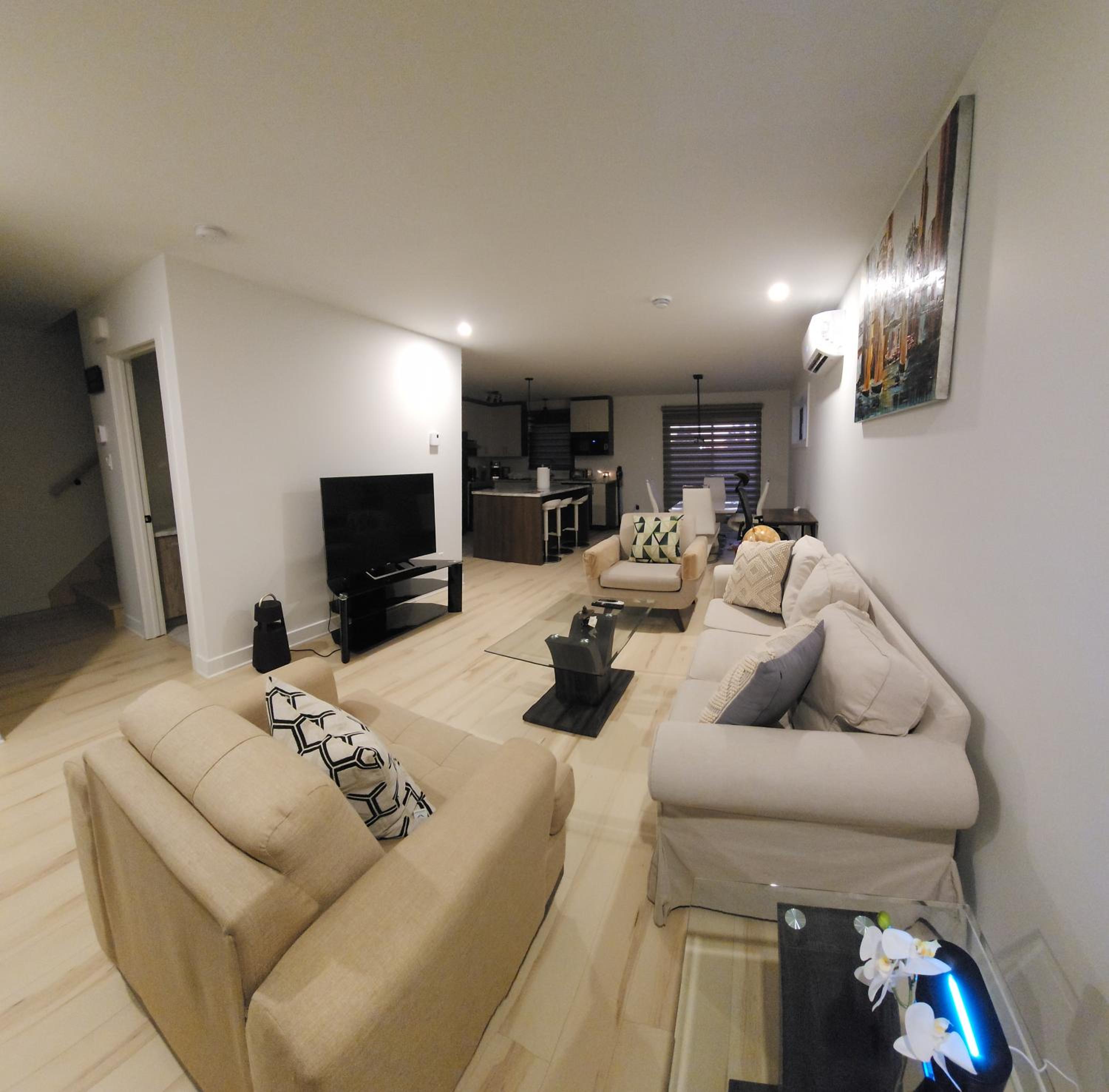 Three-Bedroom Villa photo 1