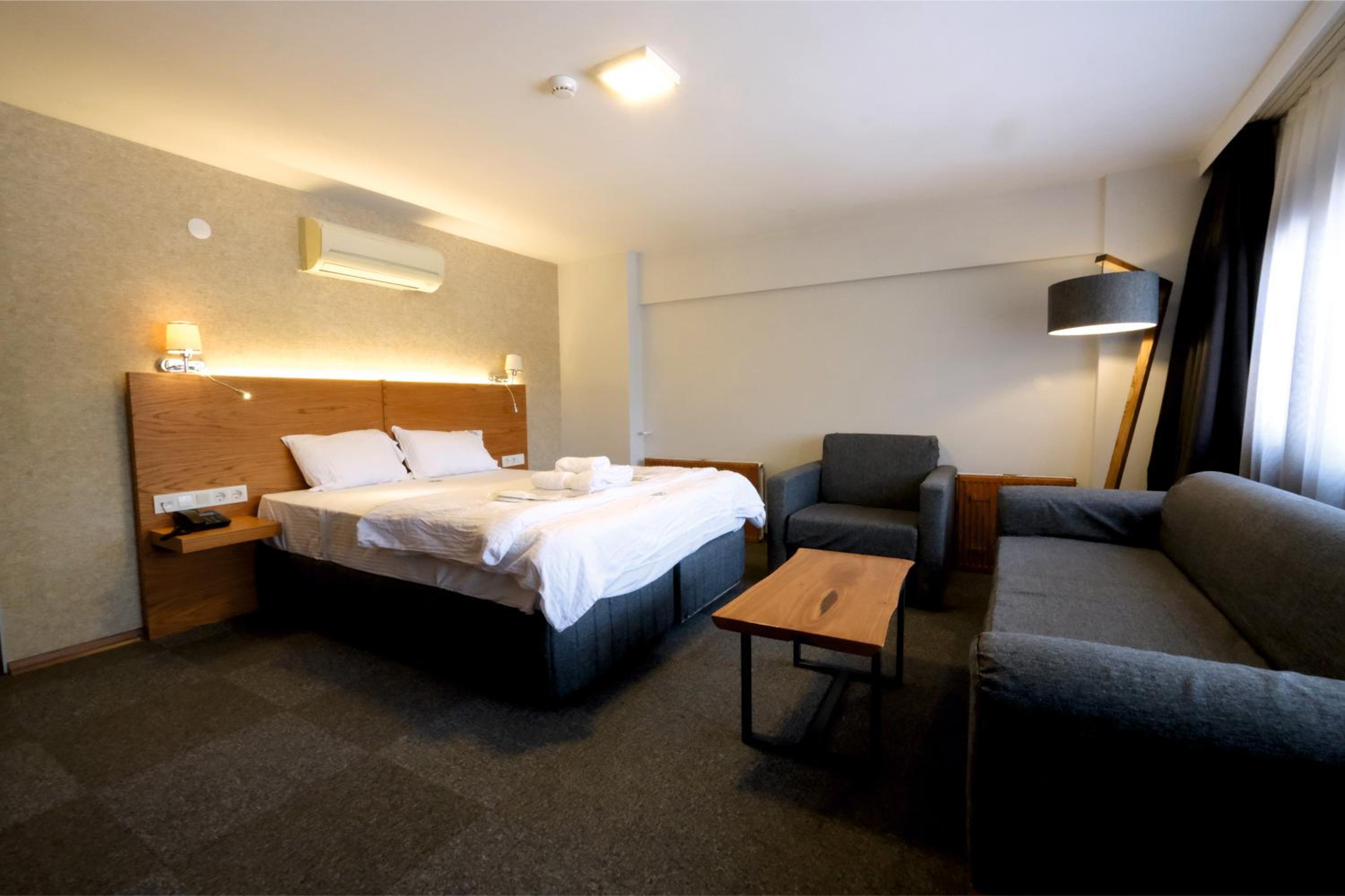 Deluxe Double Room with Sea View - Photo 1