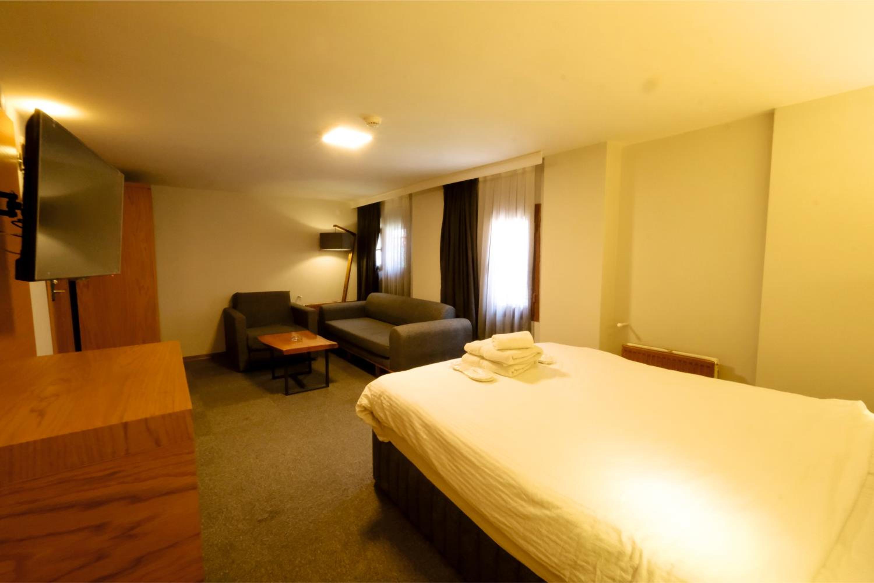 Deluxe Double Room - Photo 2