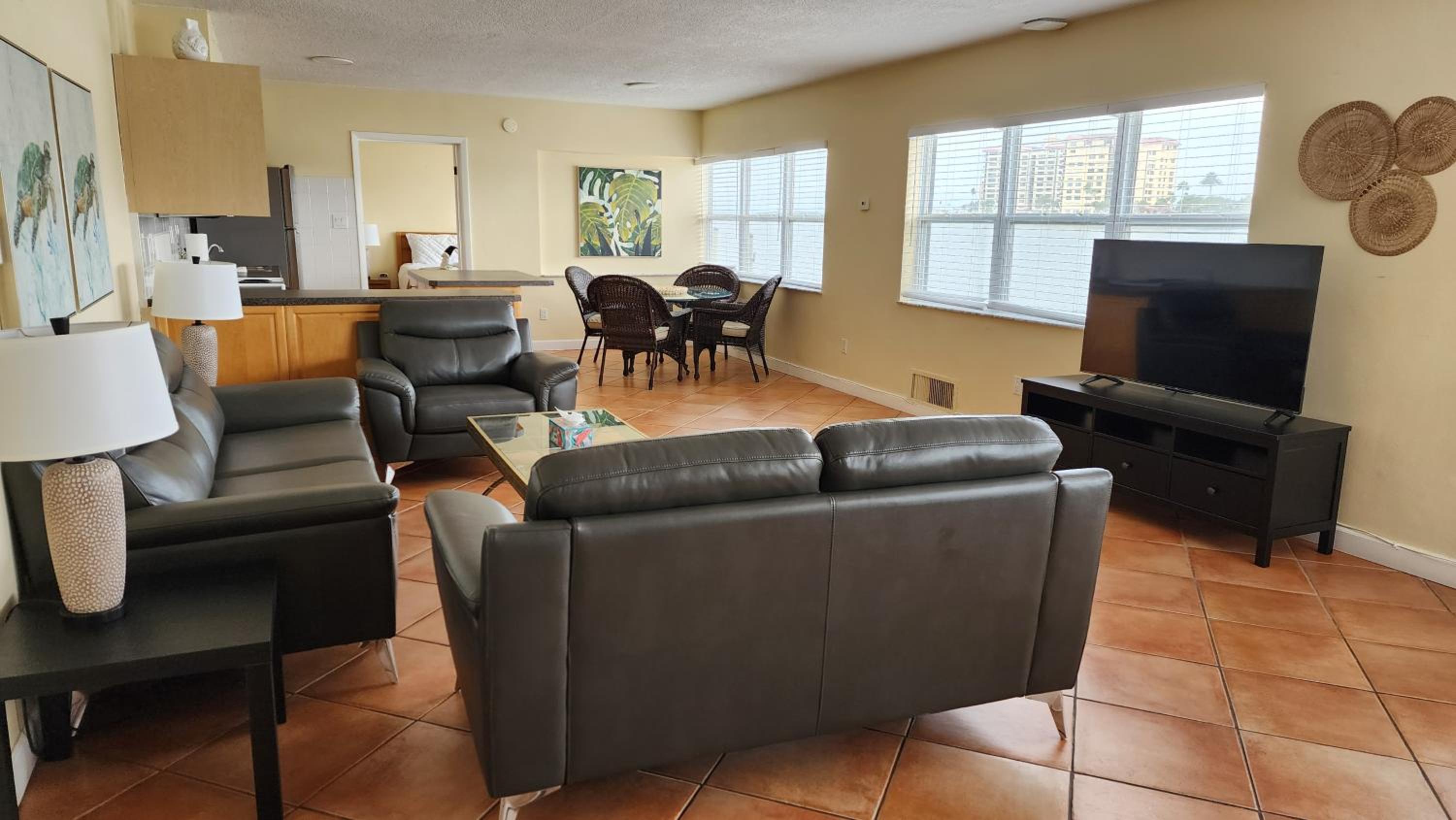 Two-Bedroom Apartment photo 2