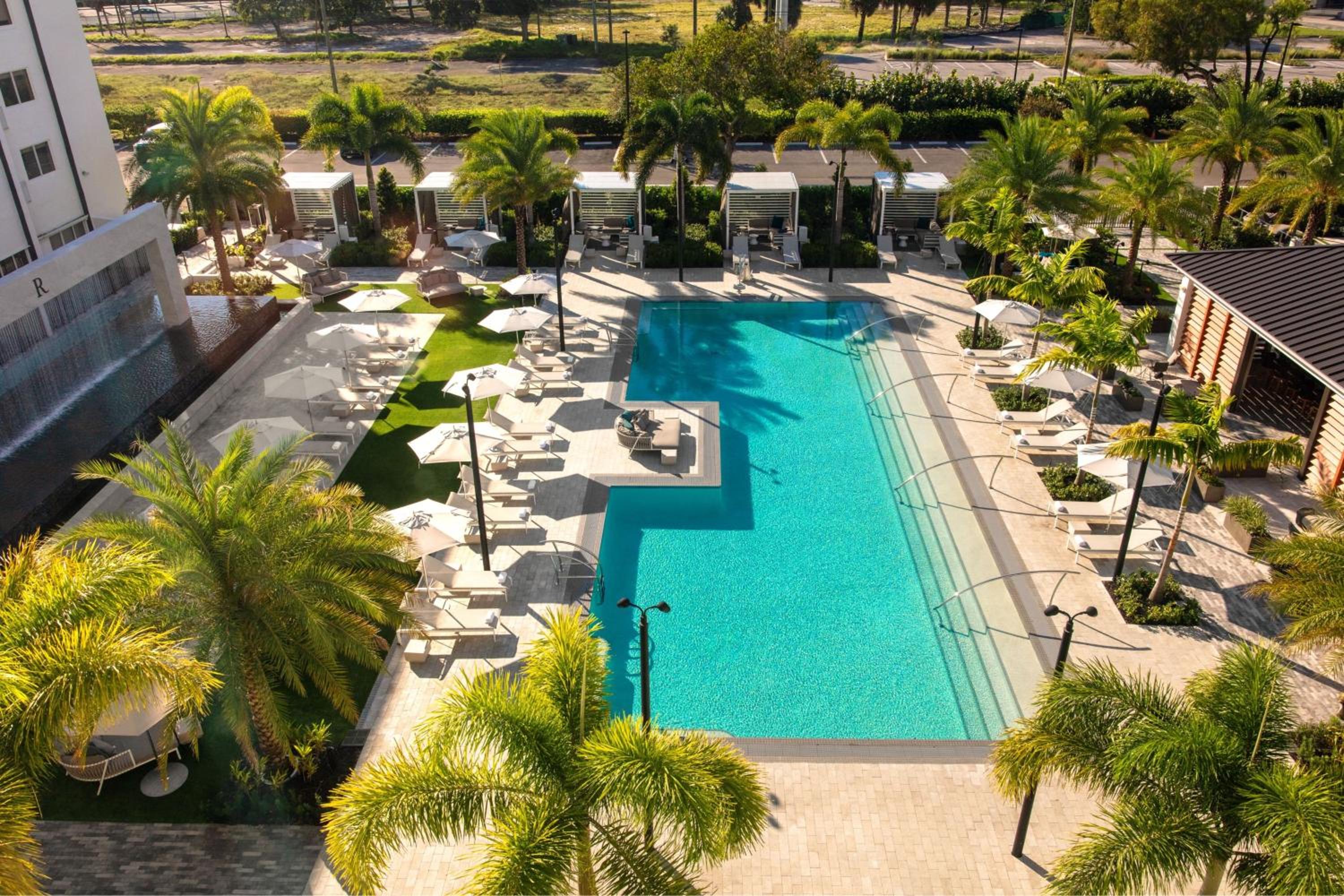 King Room with Pool View - Photo 2