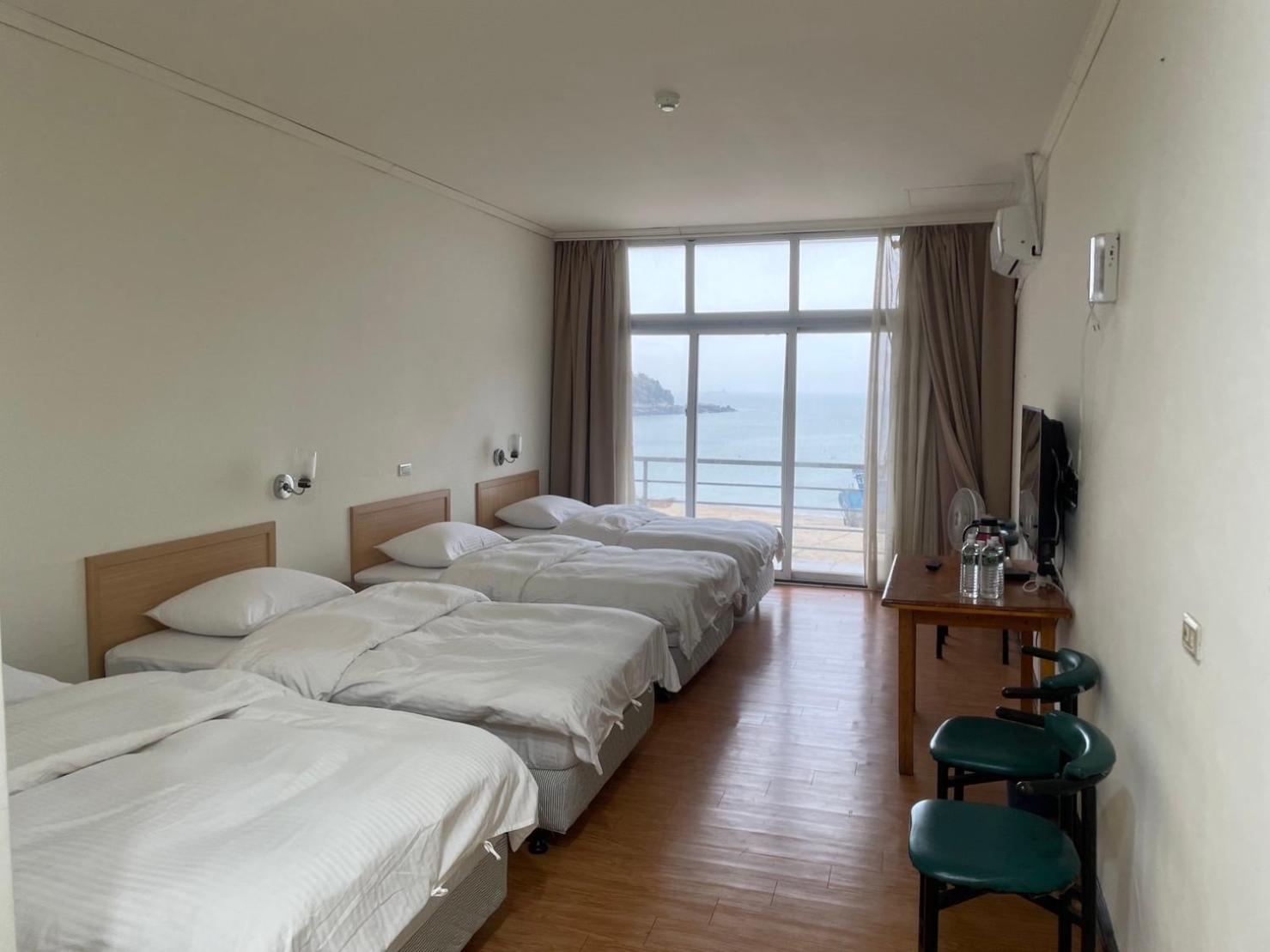 Quadruple Room with Sea View photo 3
