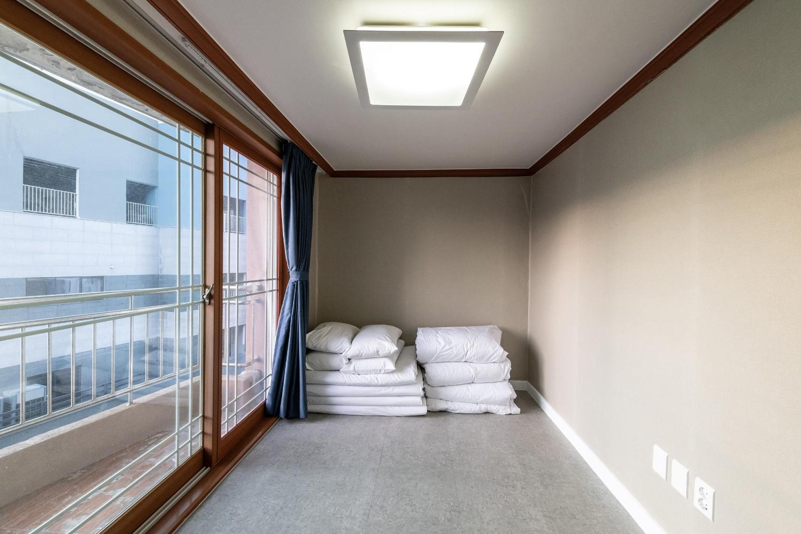 Korean-Style Ondol Room