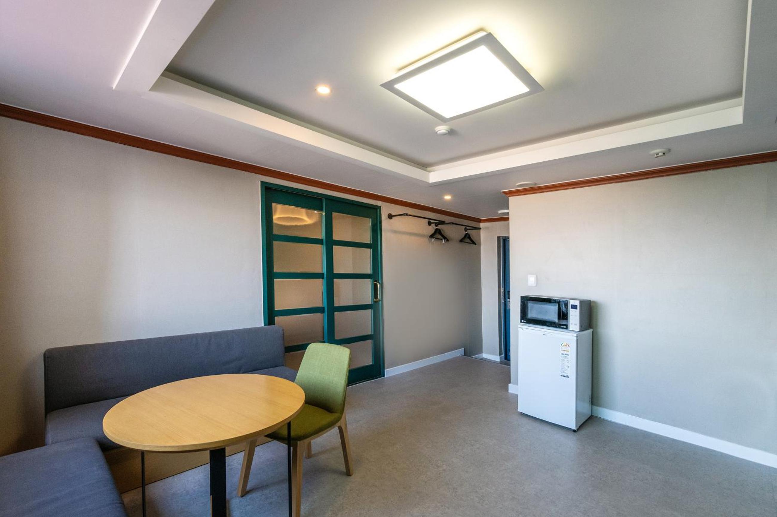 Deluxe Ocean Room