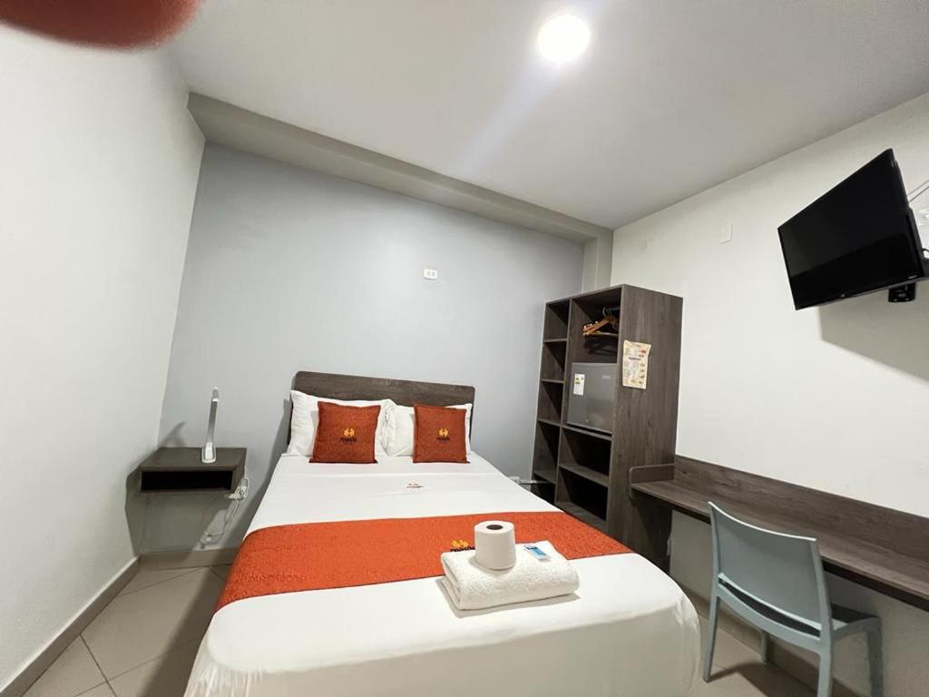 Single Room With Private Bathroom photo 2