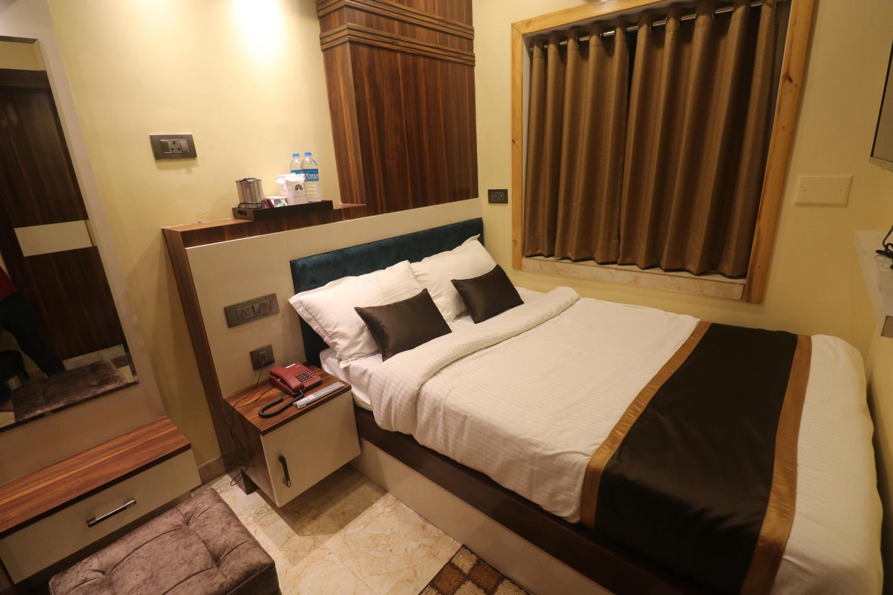 Deluxe Single Room
