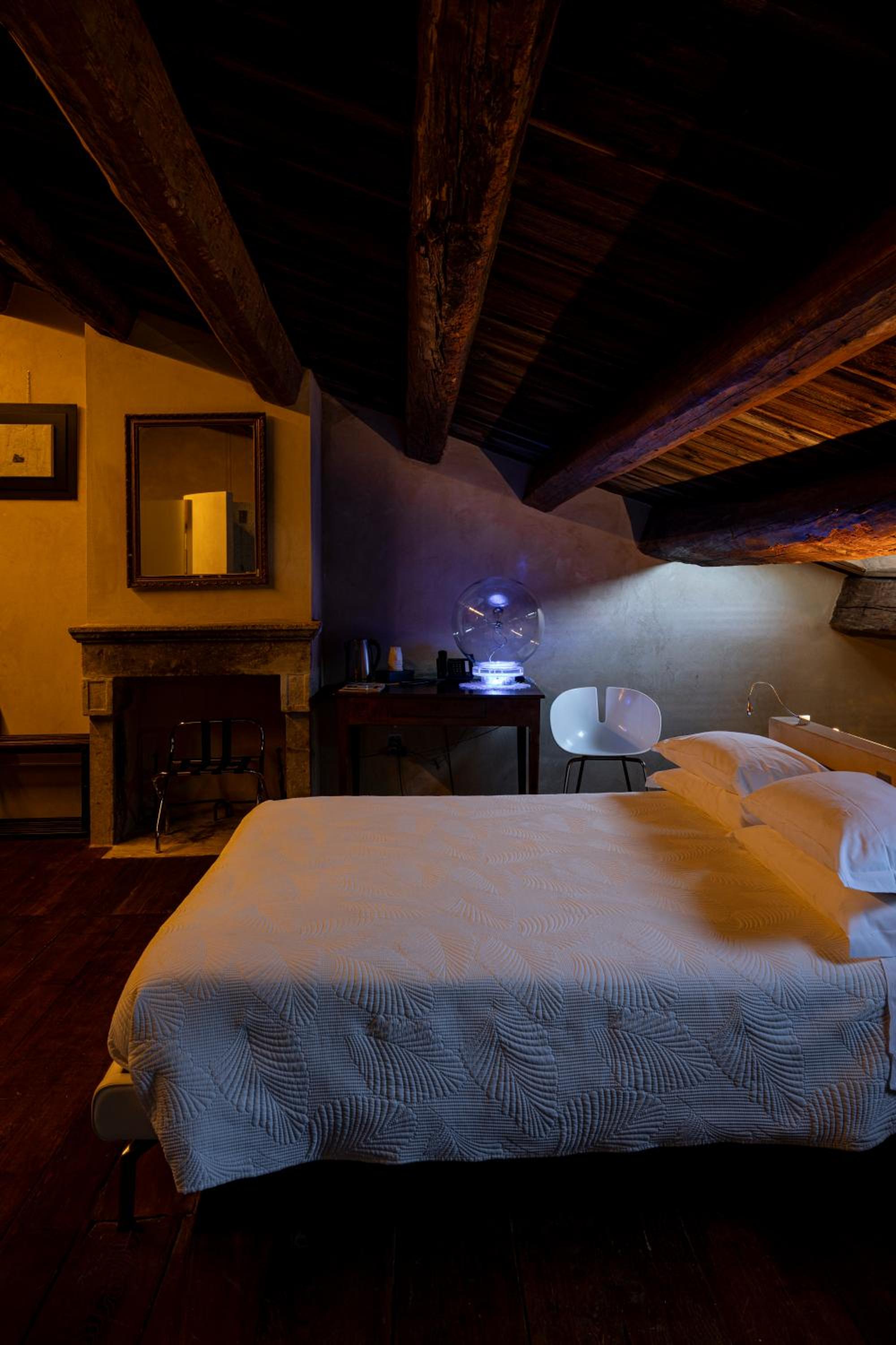 Double Room with Extra Bed - Photo 1