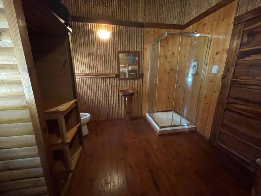 Three-Bedroom House photo 3