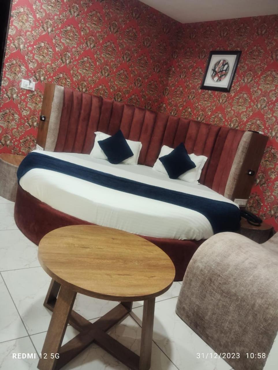 Superior King Room photo 3