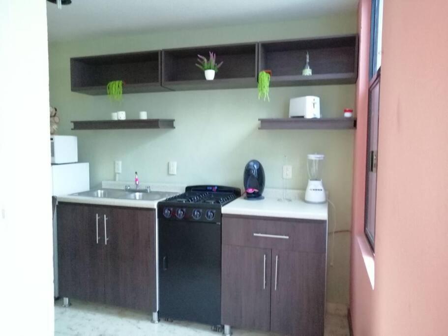 Three-Bedroom House photo 3