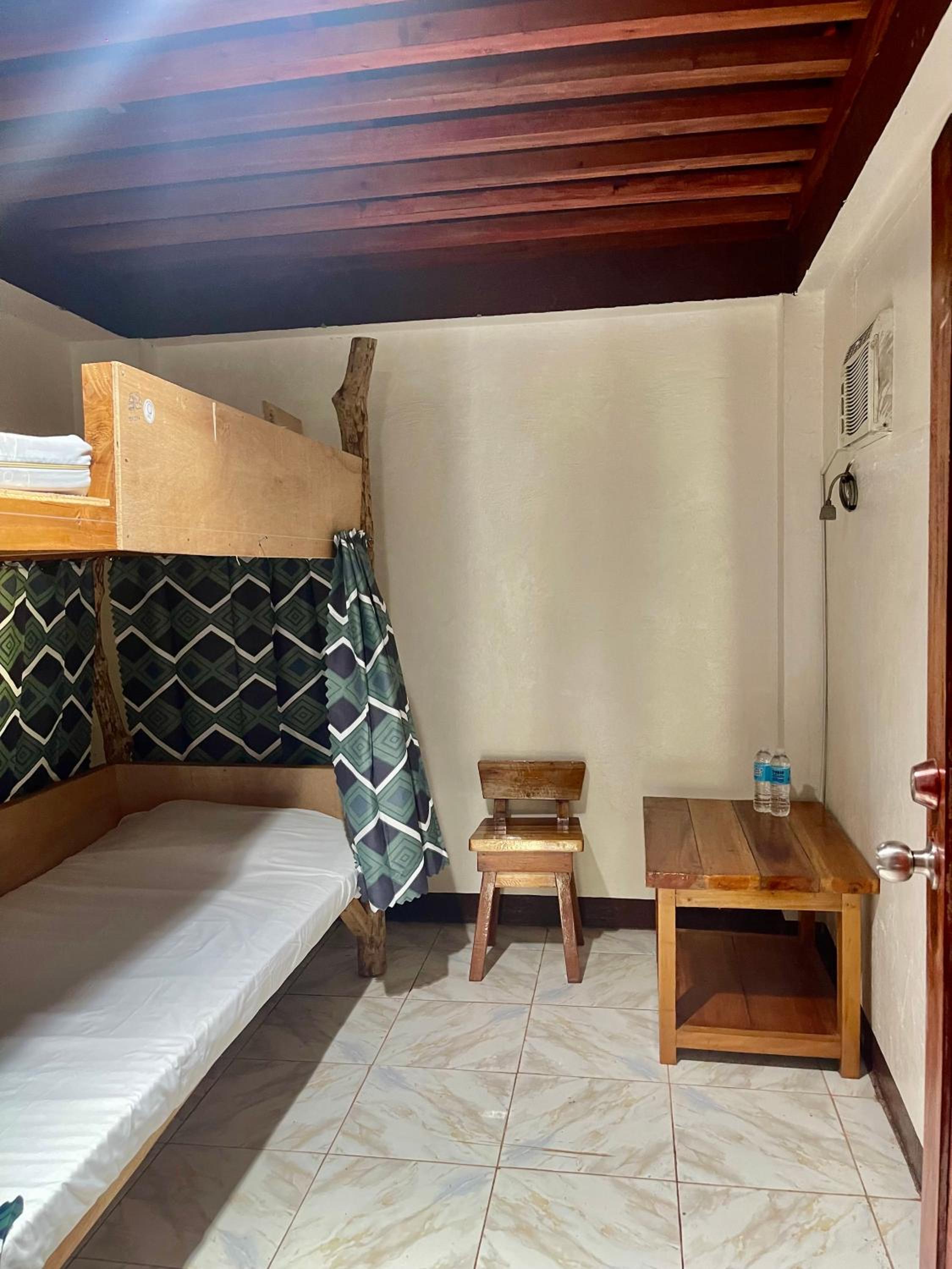 Mixed Dormitory Room photo 1