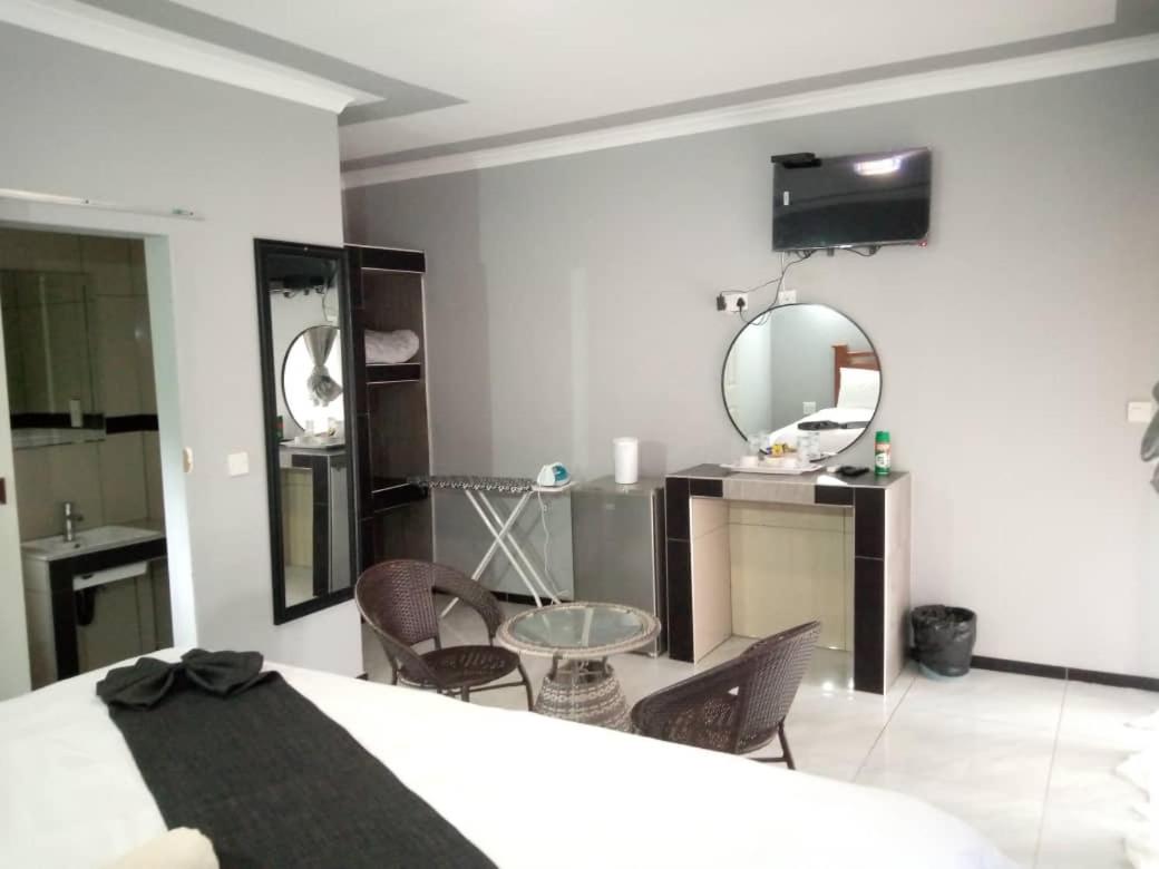 Deluxe Suite photo 1