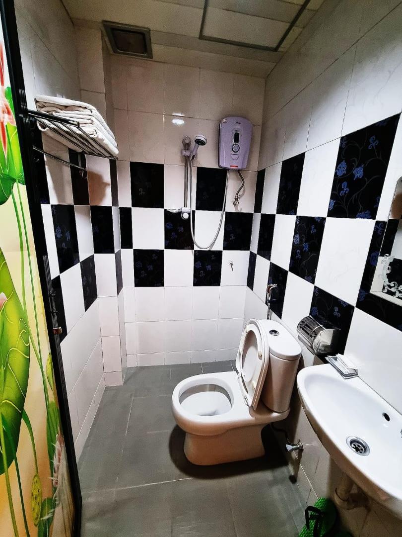 Triple Room without window - Photo 1