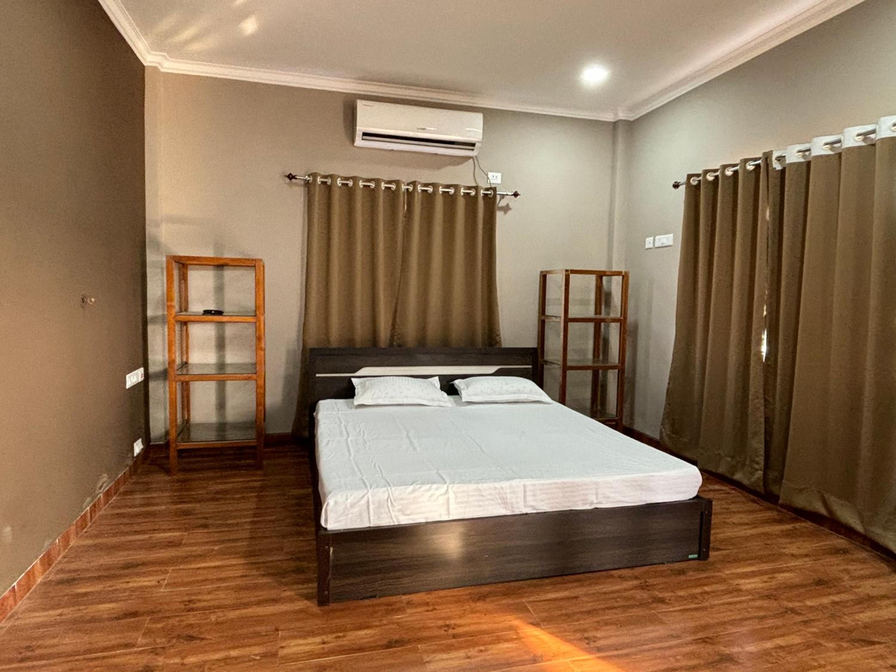 Double Room With Private Bathroom photo 1