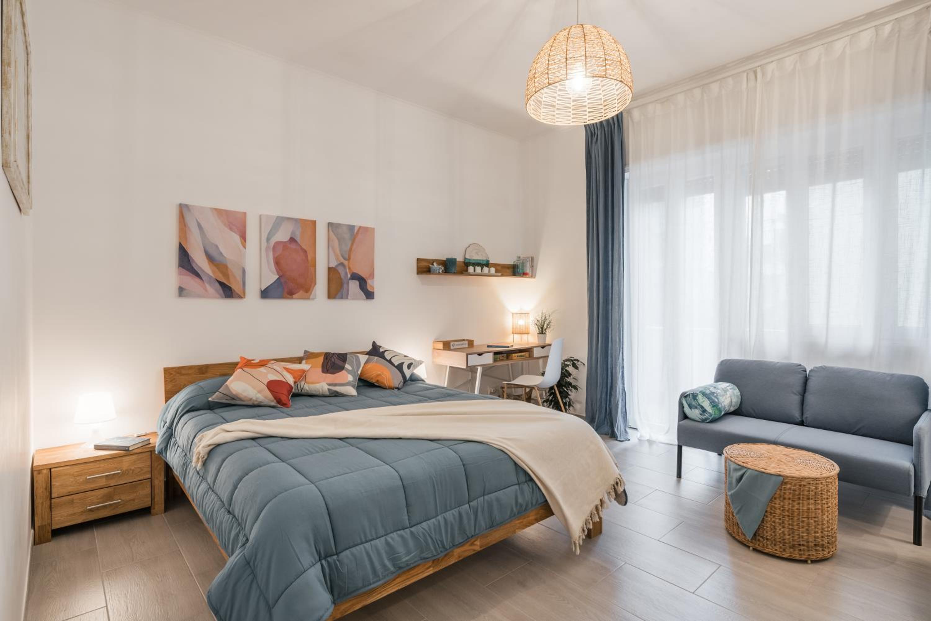 One-Bedroom Apartment