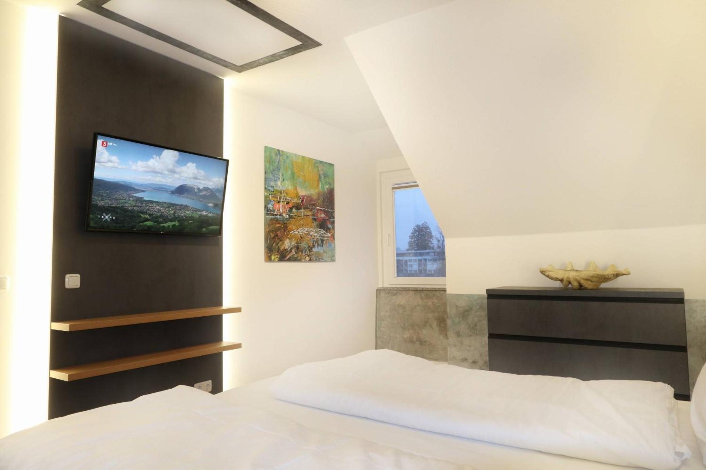 Apartment with Lake View photo 1
