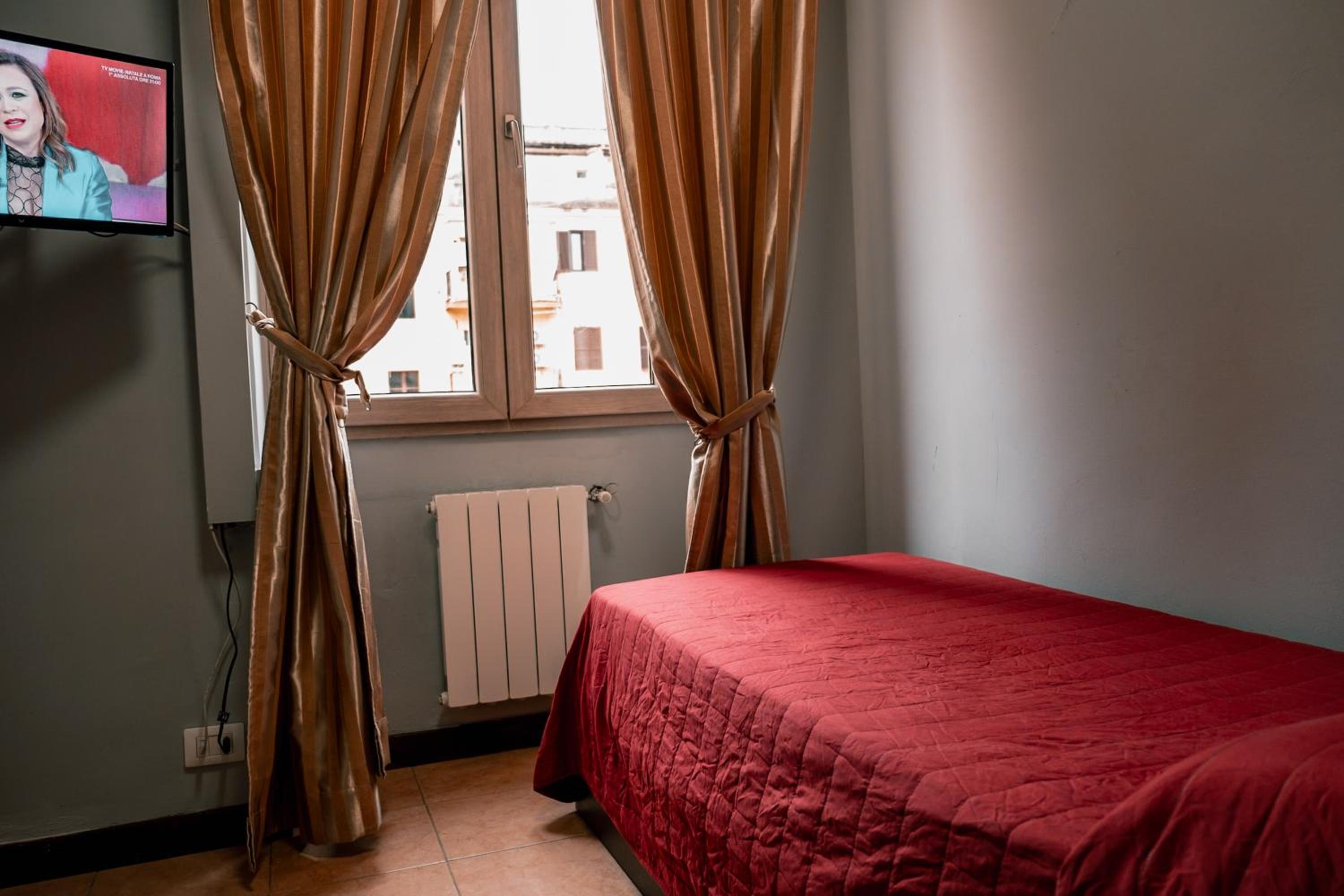 Single Room photo 2