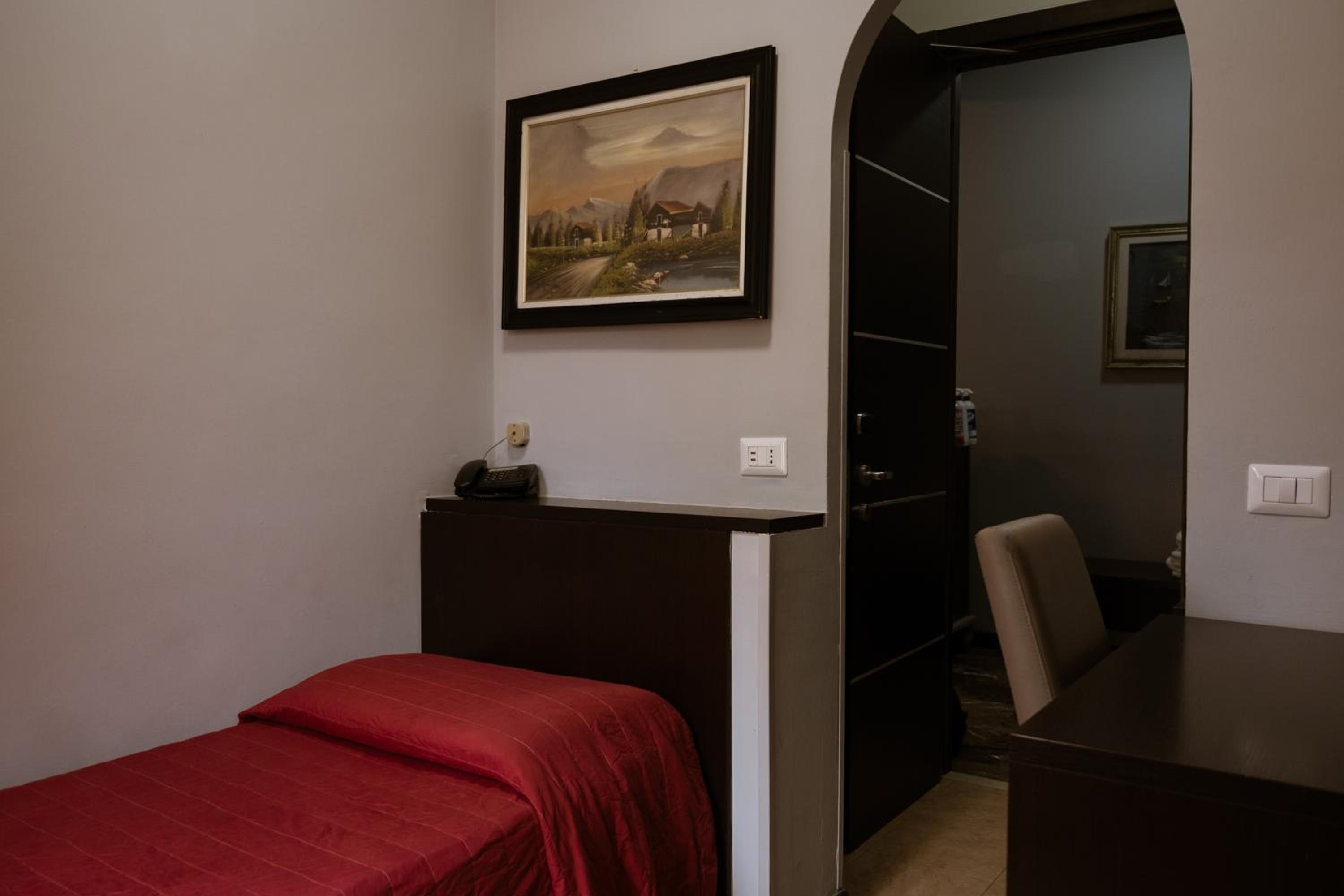 Single Room photo 1