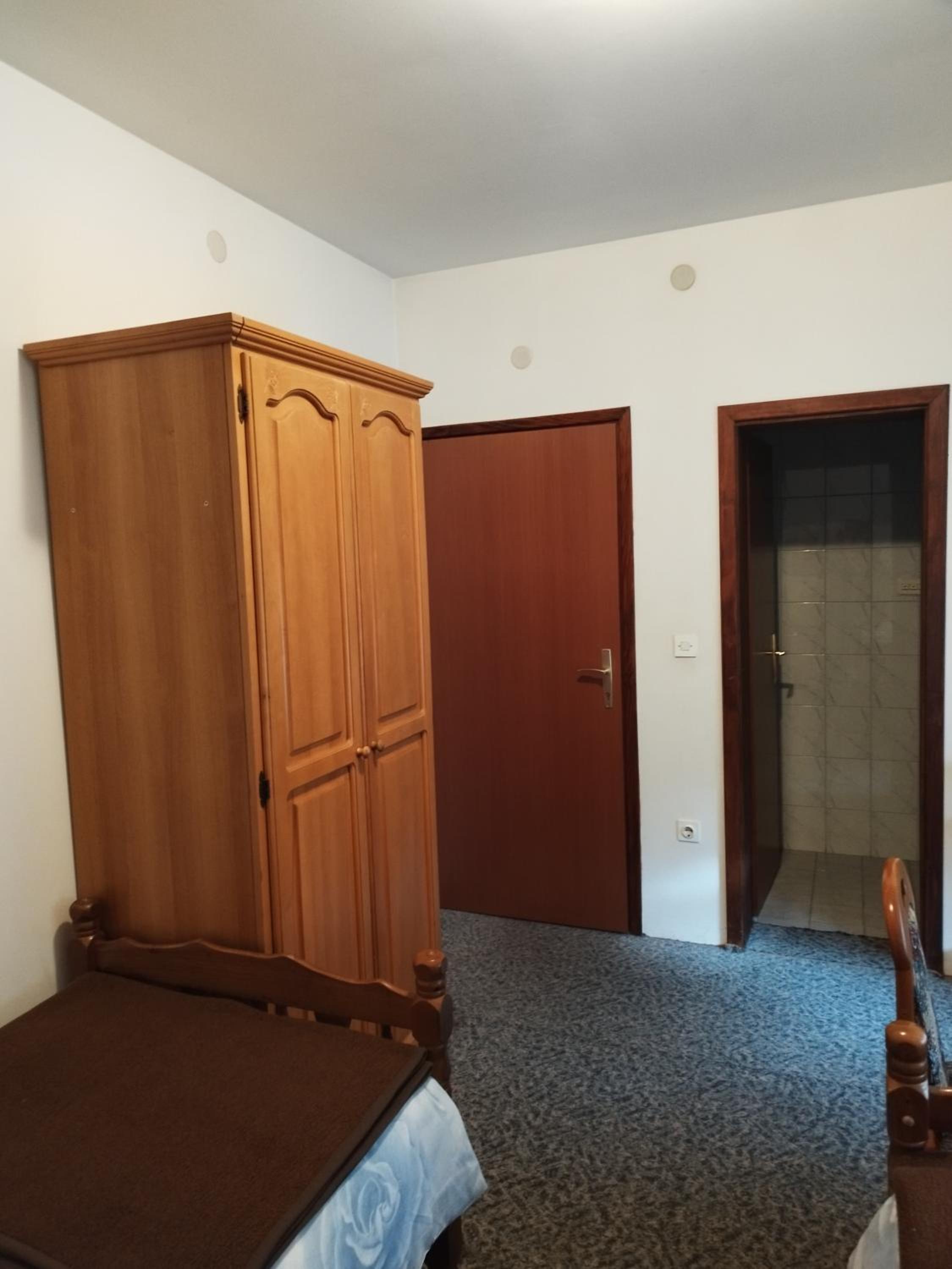 Twin Room With Private Bathroom photo 2