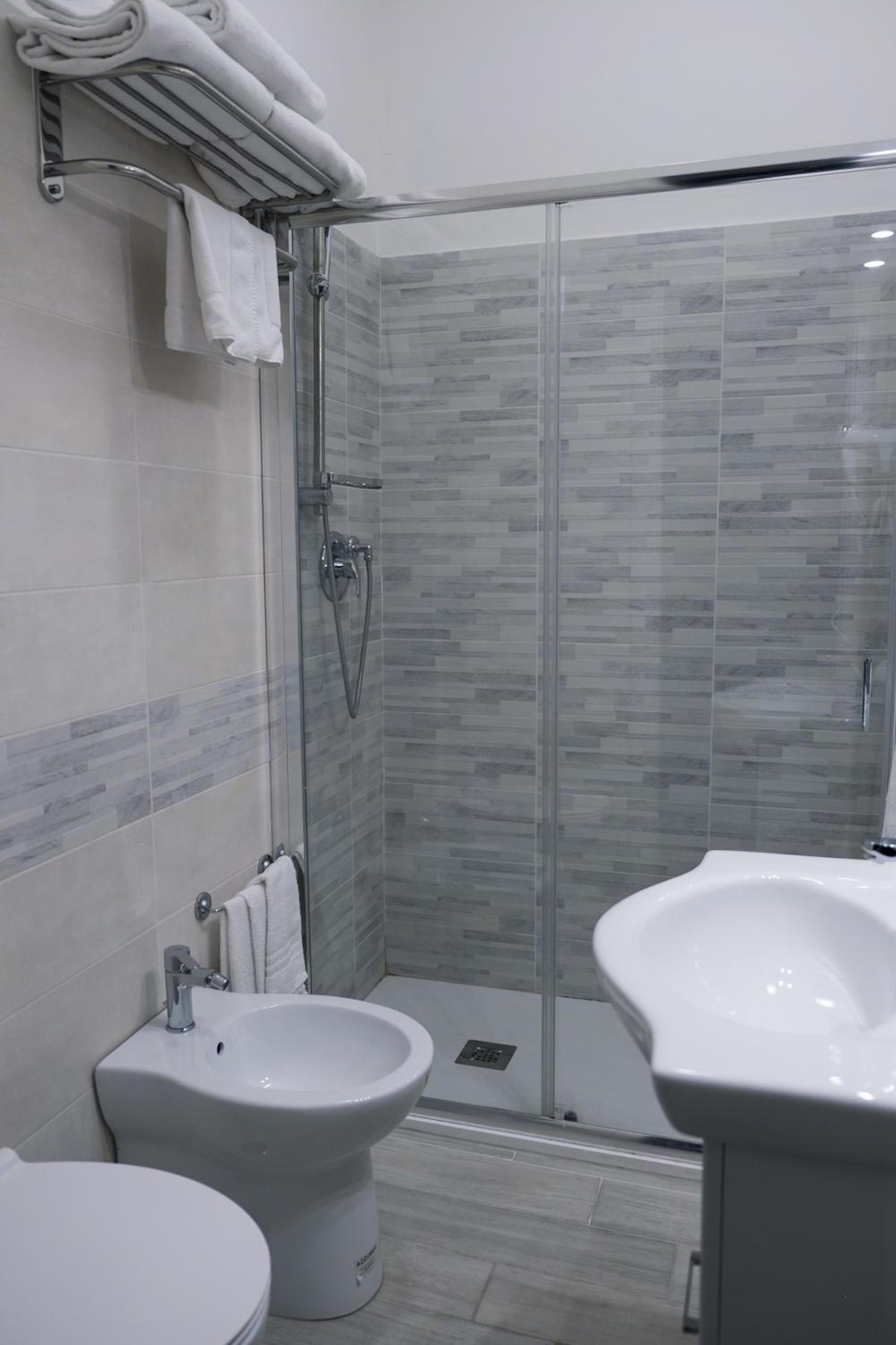 Triple Room photo 2