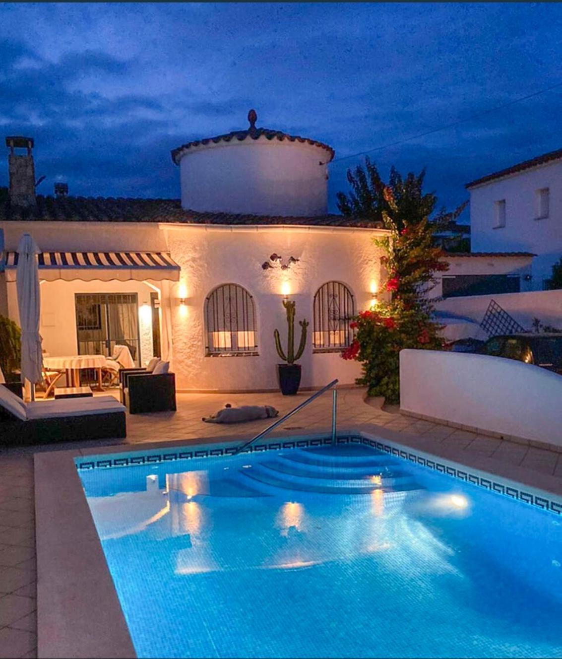Villa with Private Pool photo 3