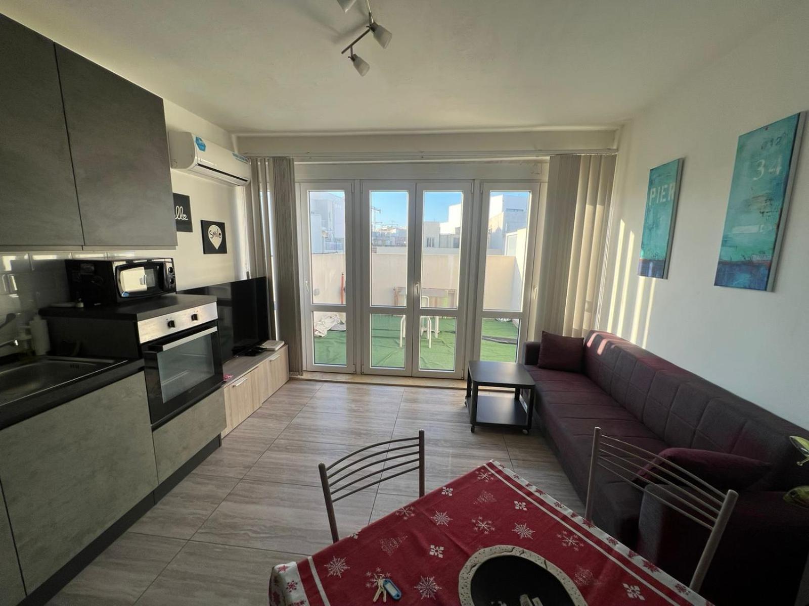 One-Bedroom Apartment