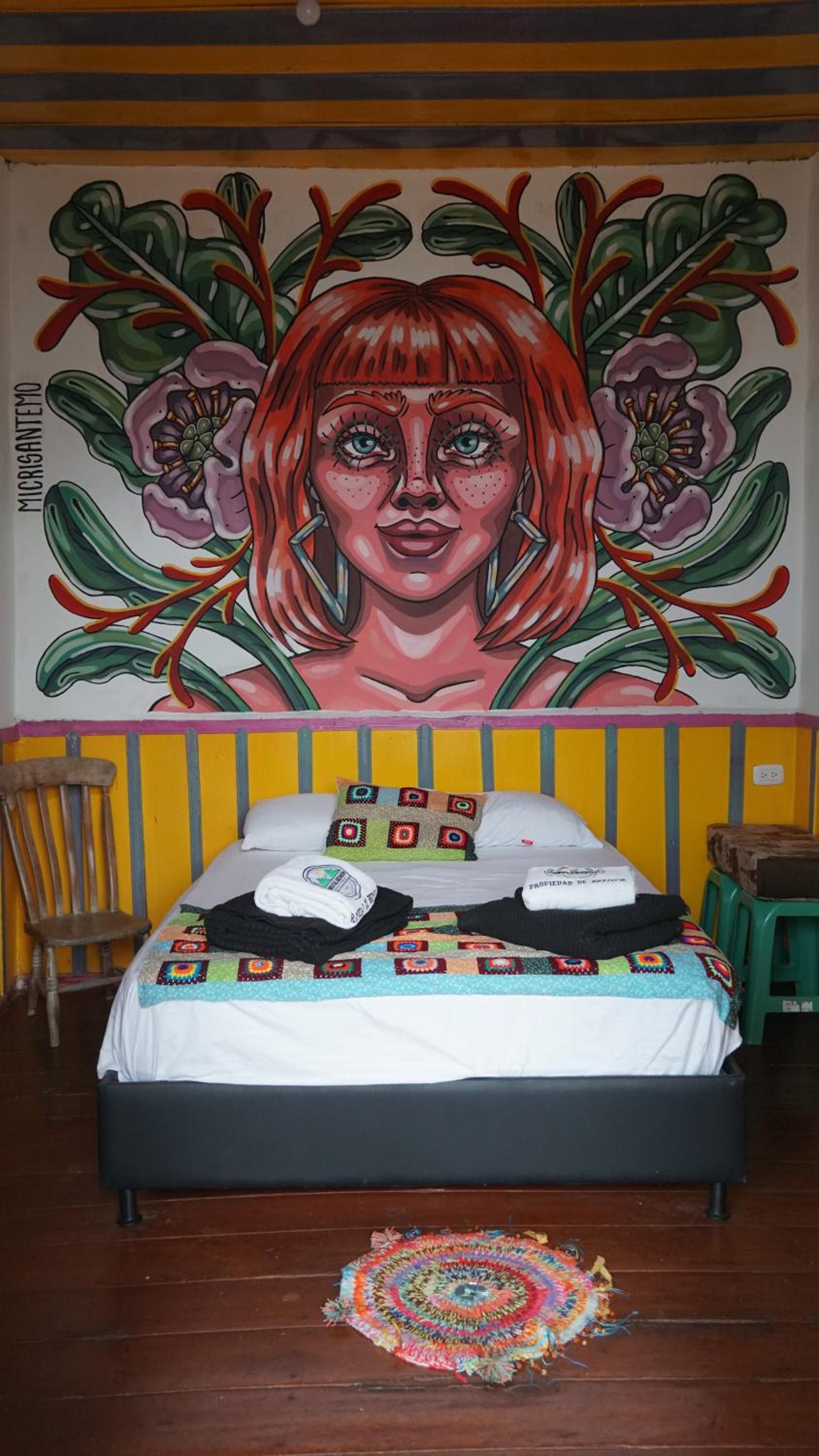Queen Room photo 2