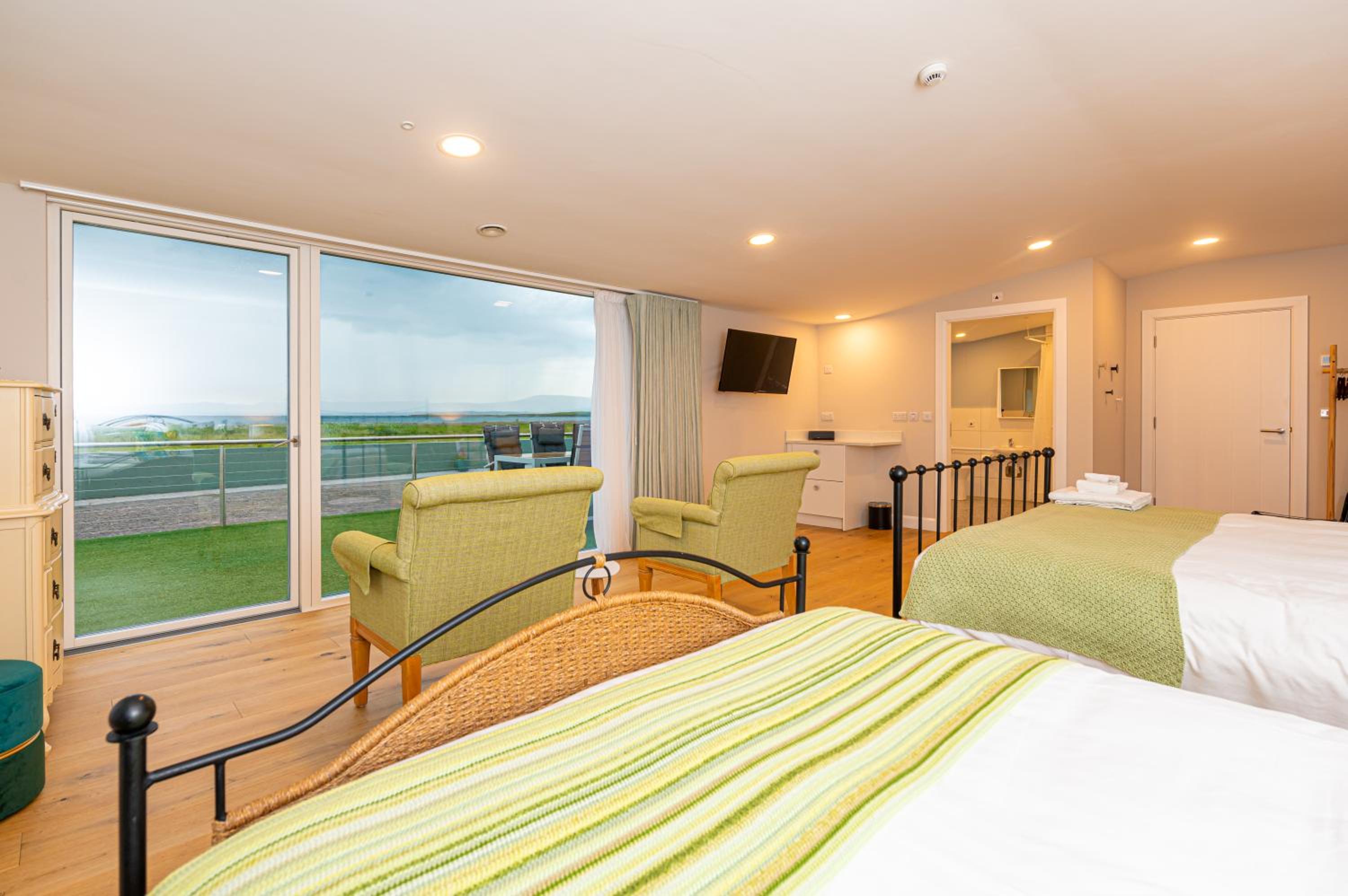Villa - Beach Front photo 1