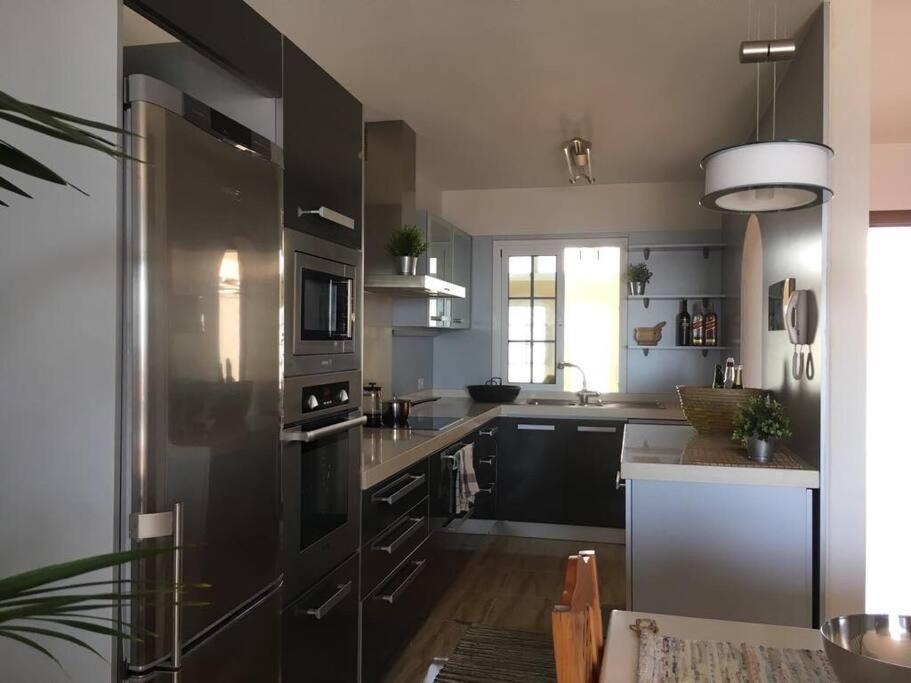 Three-Bedroom House photo 2