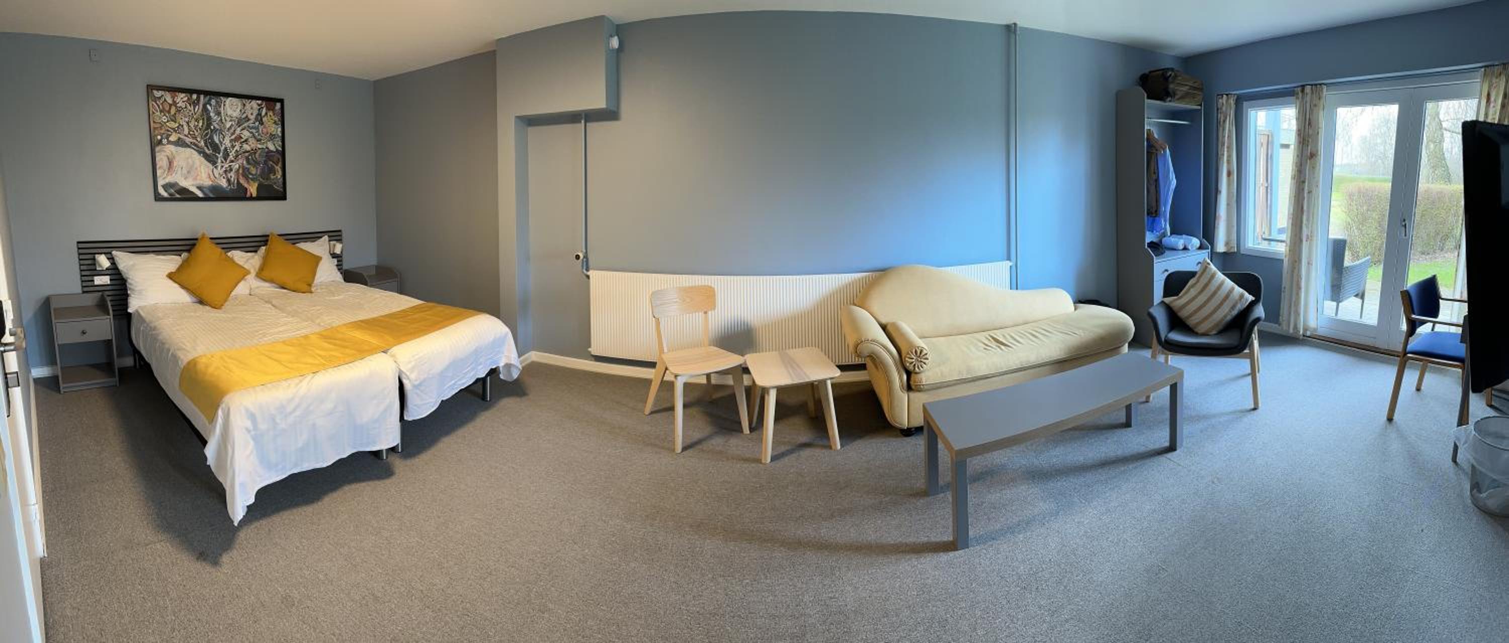 Double Room with Private Bathroom - Photo 11