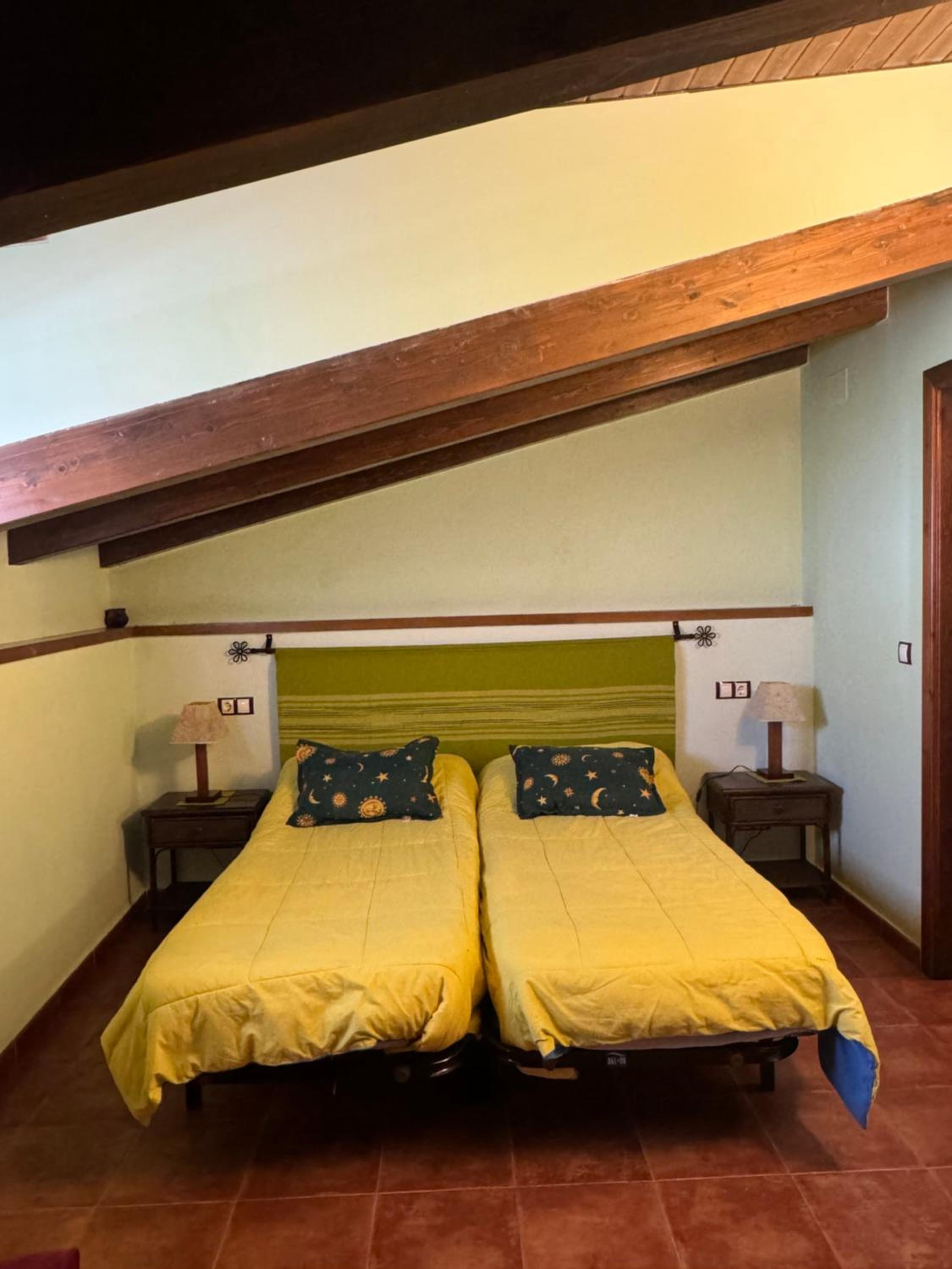 Casa de cuatro habitaciones