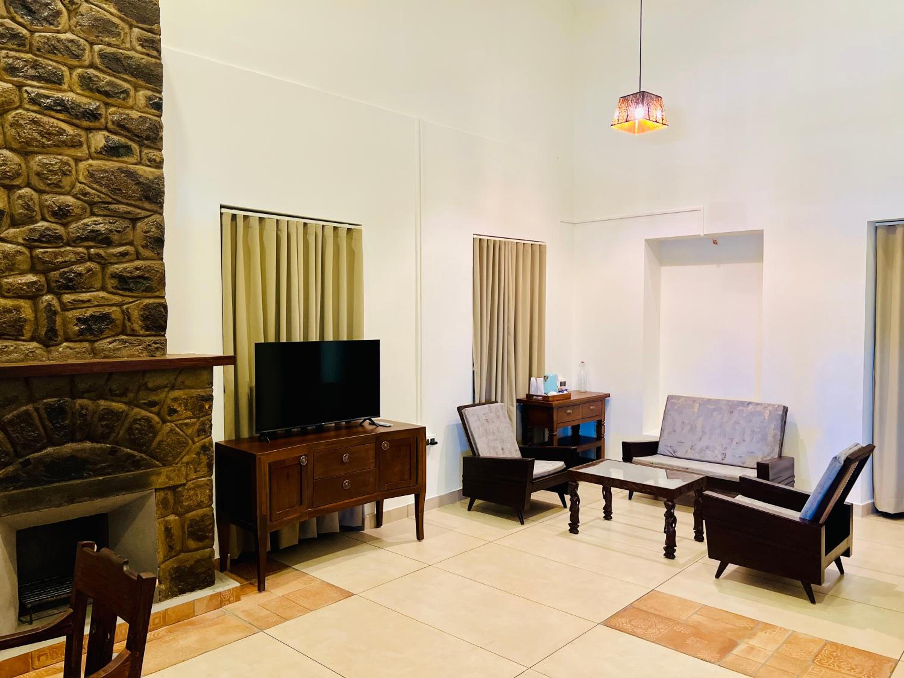 King Room with Mountain View photo 3