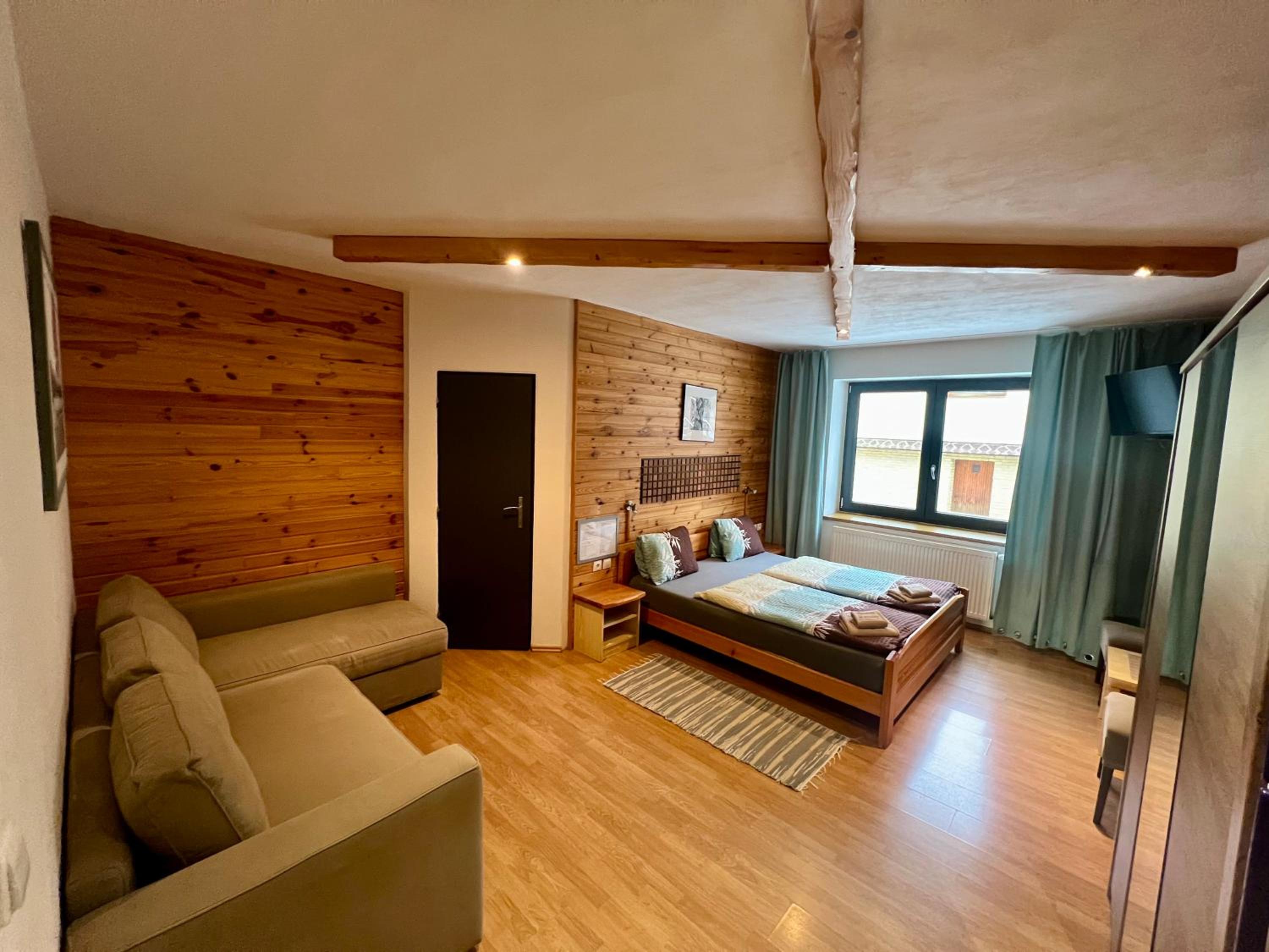 Family Room (2 Adults + 2 Children) photo 1