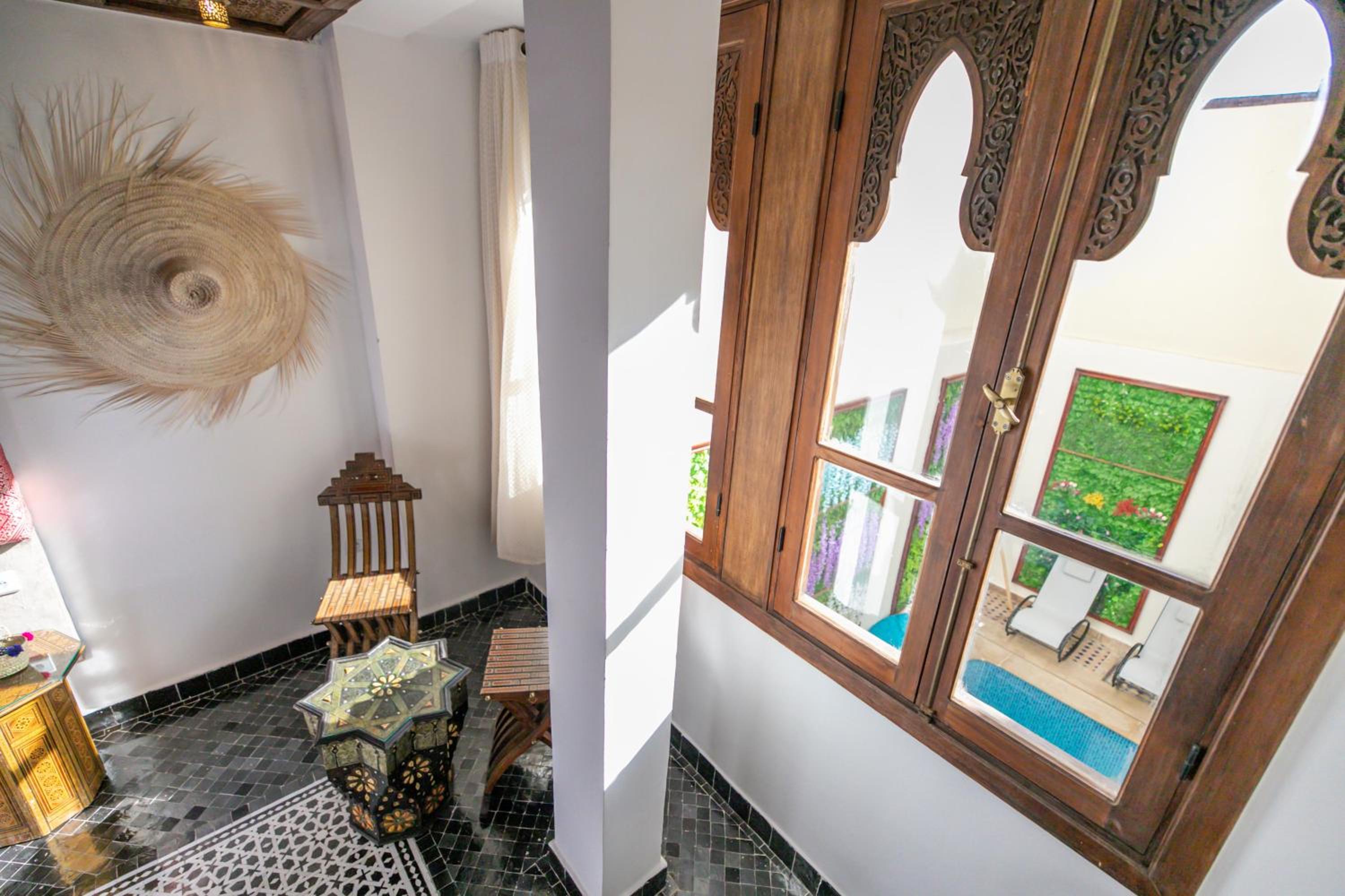 Deluxe Double or Twin Room with Pool View photo 2