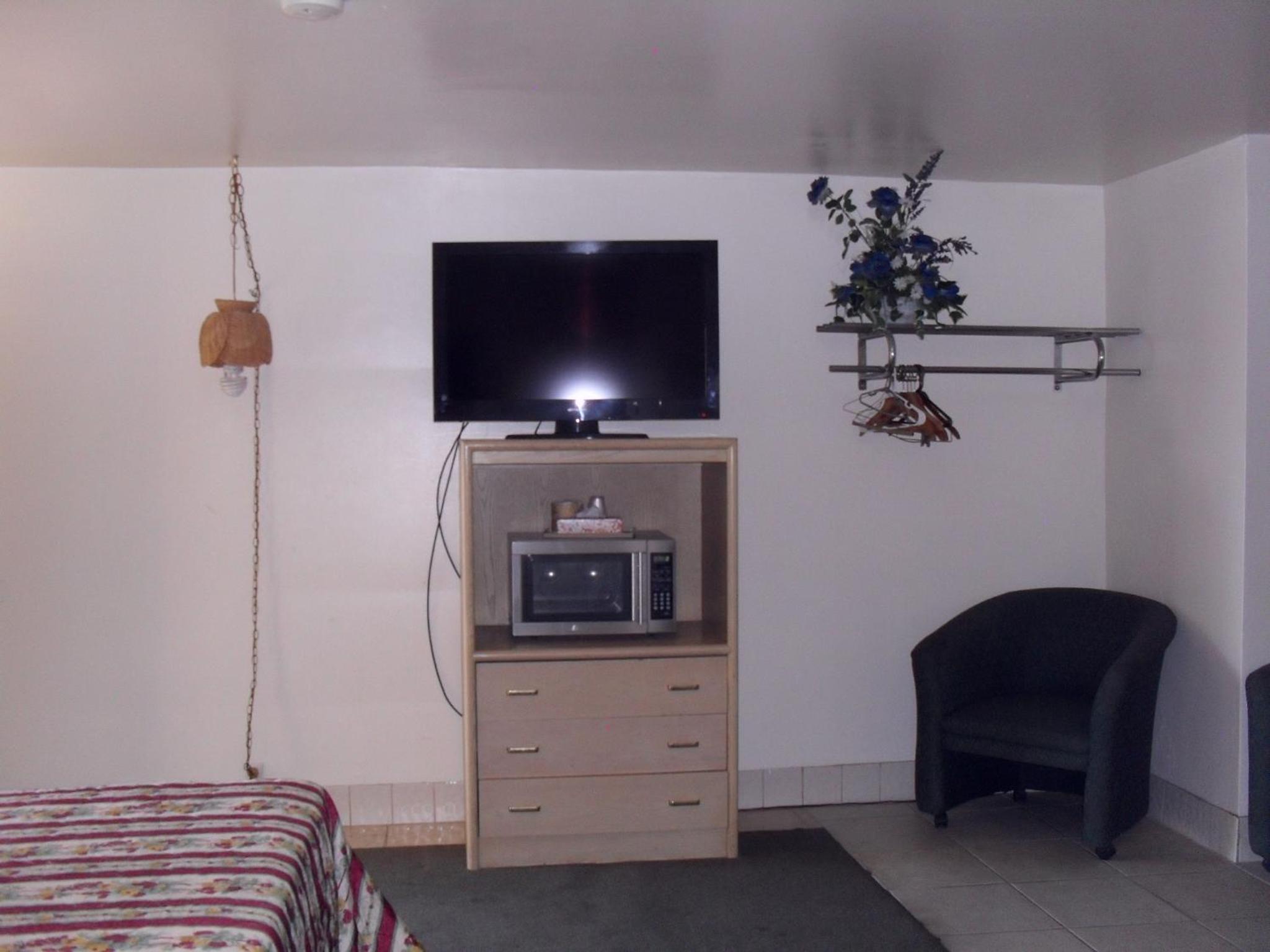 Budget Double Room photo 2