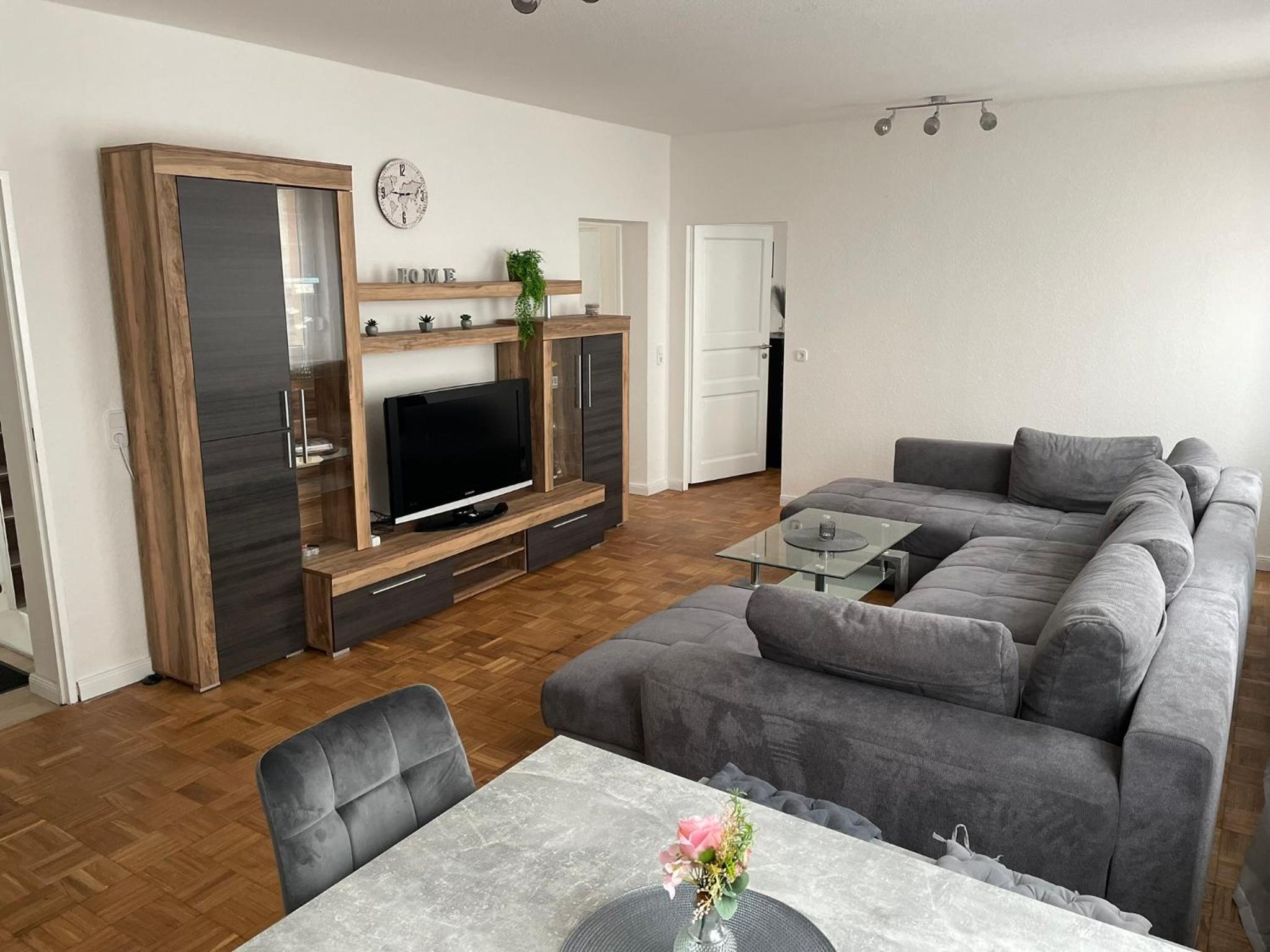 Three-Bedroom Apartment photo 2